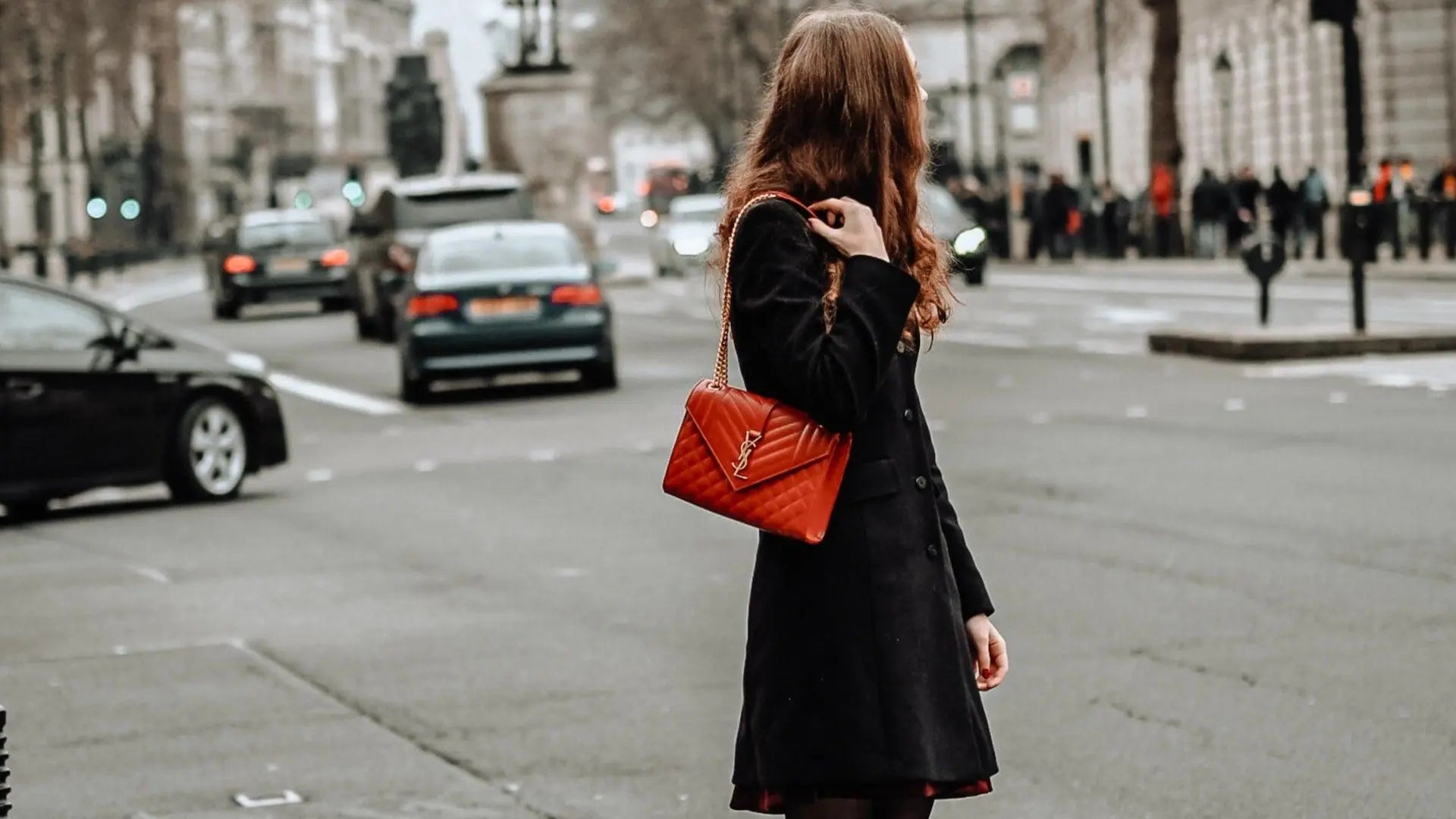 What were the street style trends this latest fashion week in Paris?