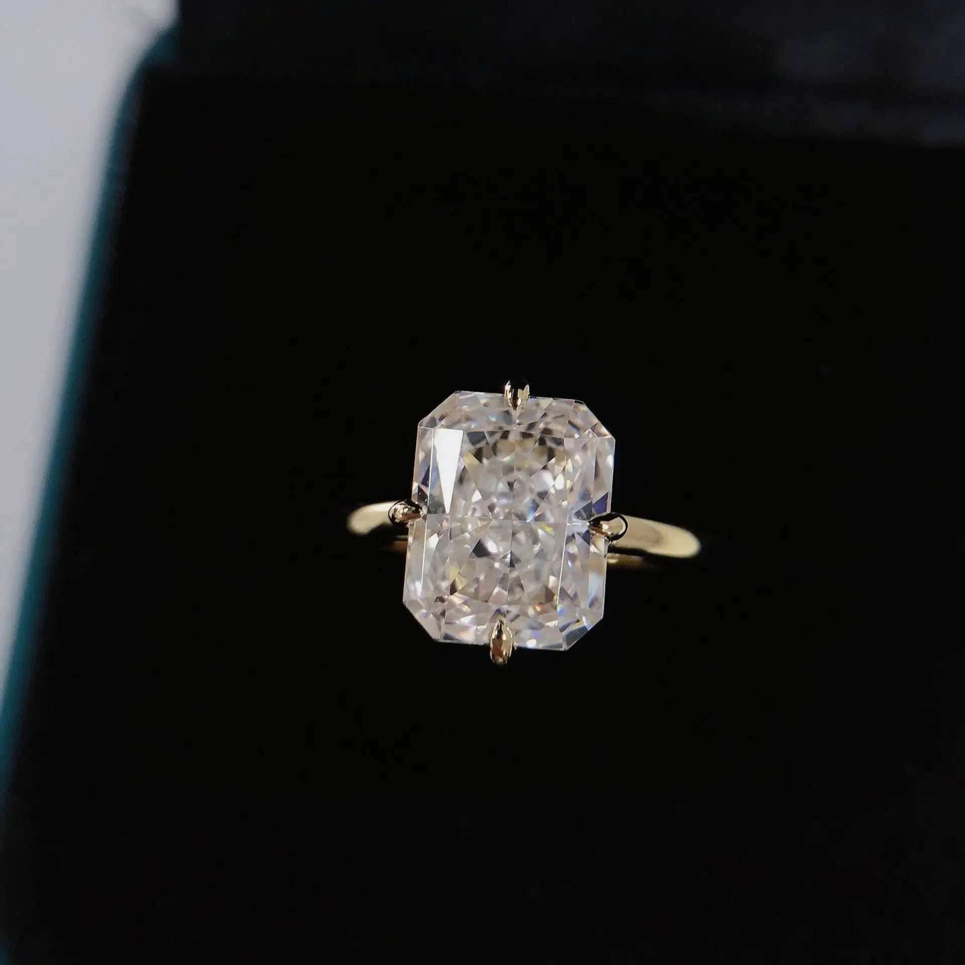 18K 4 carat platinum ring AU750 moissan diamond diamond ring simple temperament personality four claws gold color ring butt ring - KIMLUD