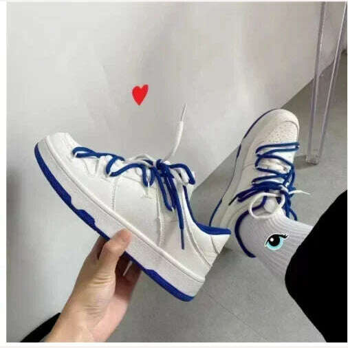 2023 Sewing Men Sneakers Contrasting Colors Light Flat Shoes Ladies Outdoor Luxury Men Running Shoes Heart Pattern Women Mujer - KIMLUD