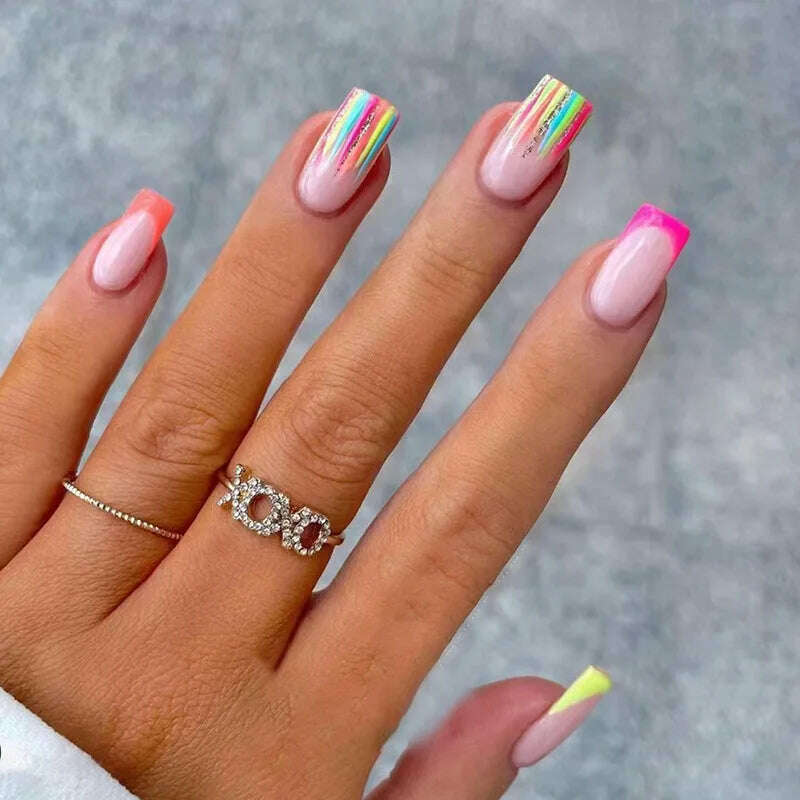 24Pcs Fashion Fake Nails Press on Short Square Head False Nail Art Green Leopard Print Design Artifical Full Cover Nail Tips - KIMLUD