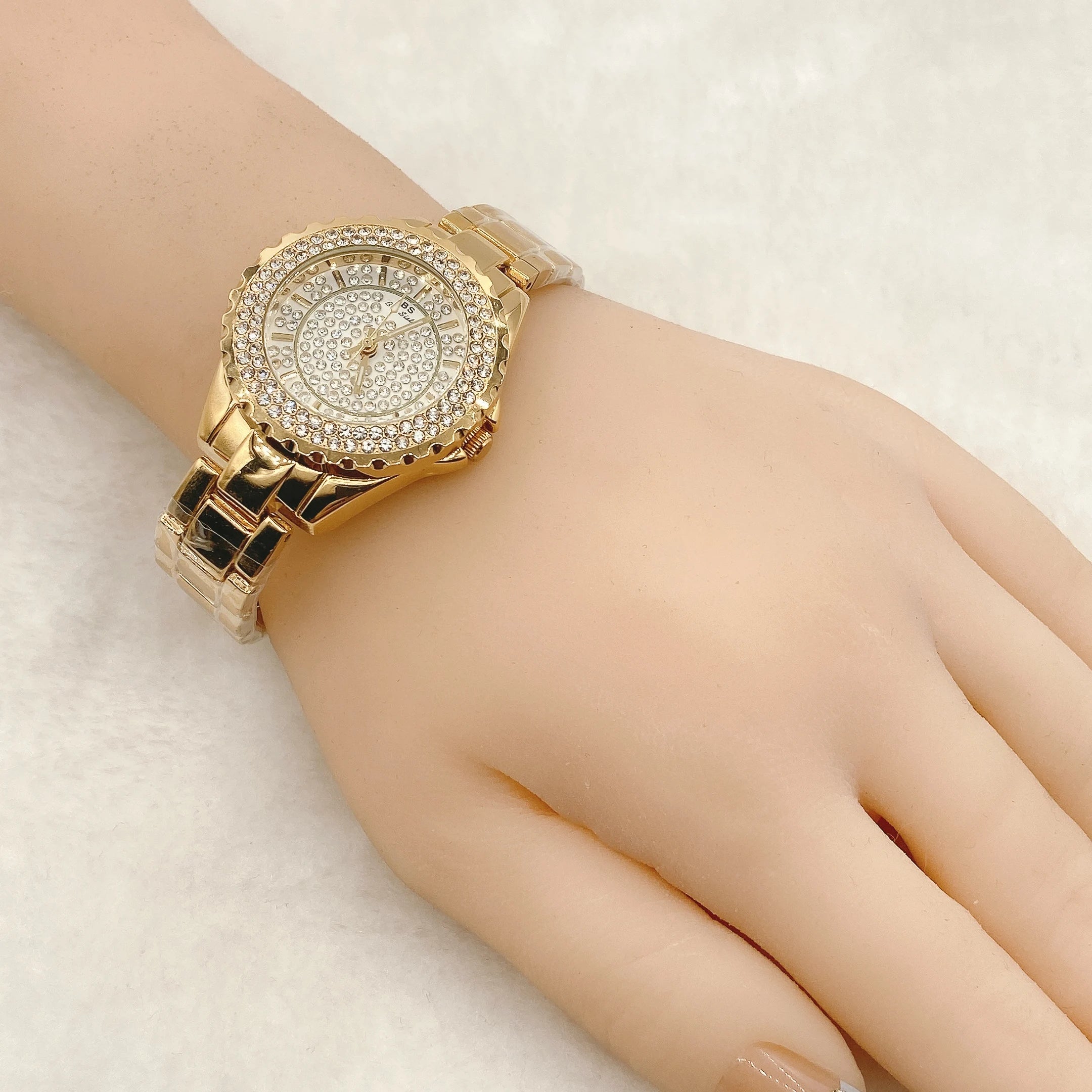 Latest Popular Fashion Gold Plated Bangle Bracelet Watch Wedding Party Gift Birthday Bridal Wristwatch