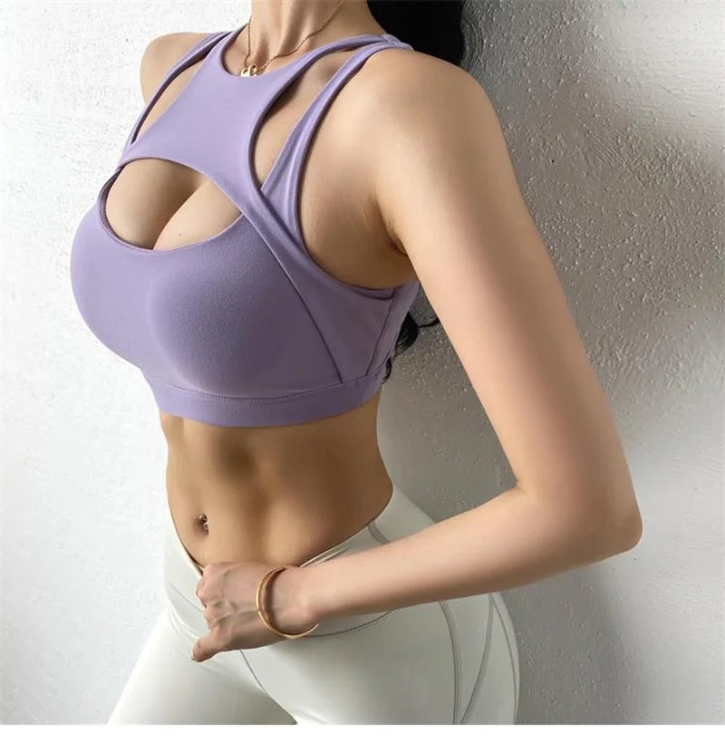 Knit Cloud Hide Sports Bra Crop Top With Pads — White | KIMLUD