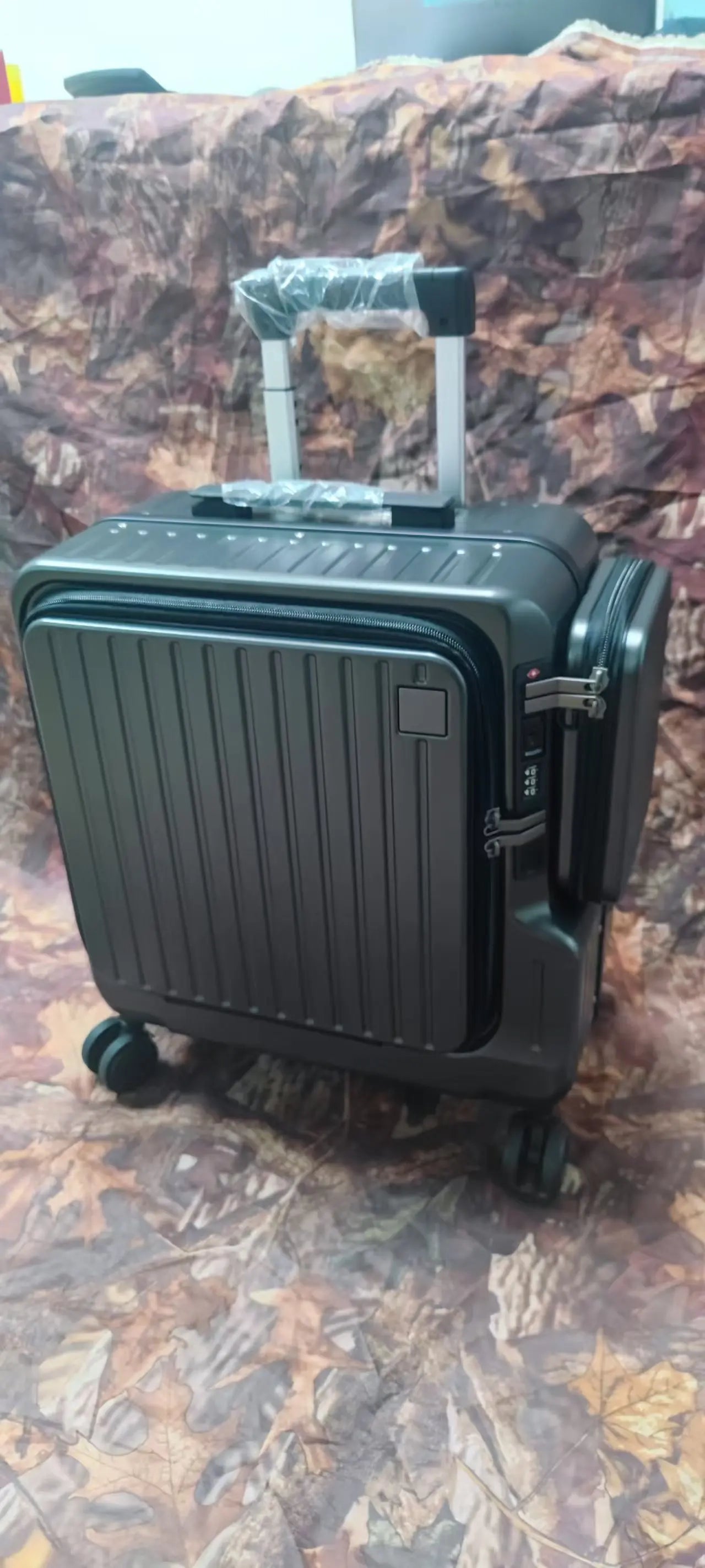 PC Hard Shell Carry-On Luggage Spinner Wheels — Charcoal Gray | KIMLUD