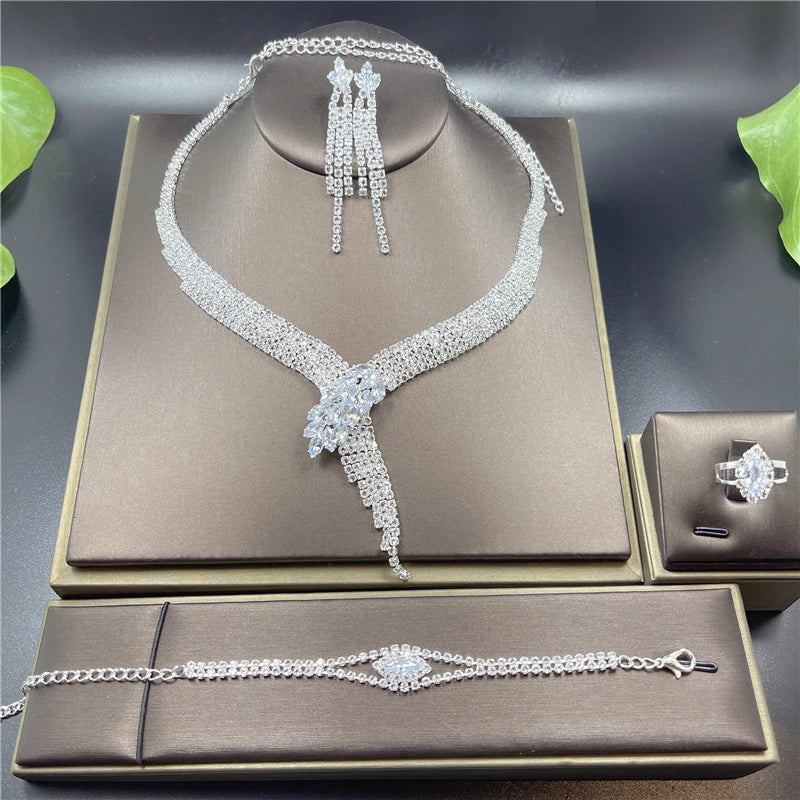 4 pcs Vintage Elegant Rhinestone Crystal Wedding Bridal Jewelry Set Europe Necklace Earring Bracelet Ring Costume Accessories