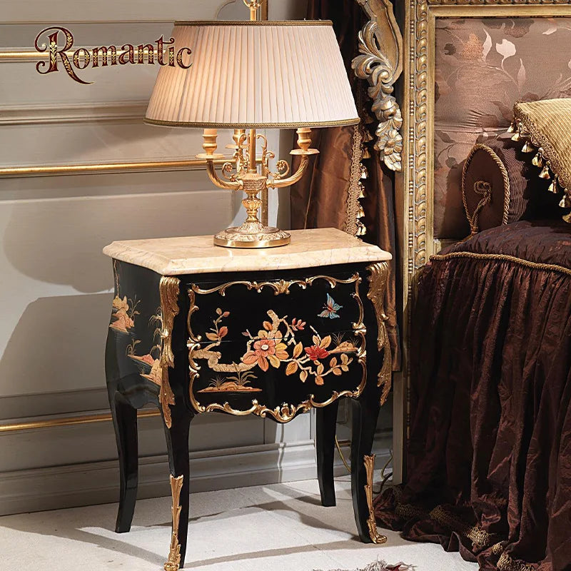 French Classical Style Solid Wood Bedroom Furniture Set with Antique Gold Leaf Decoration and Luxurious Antique Bed