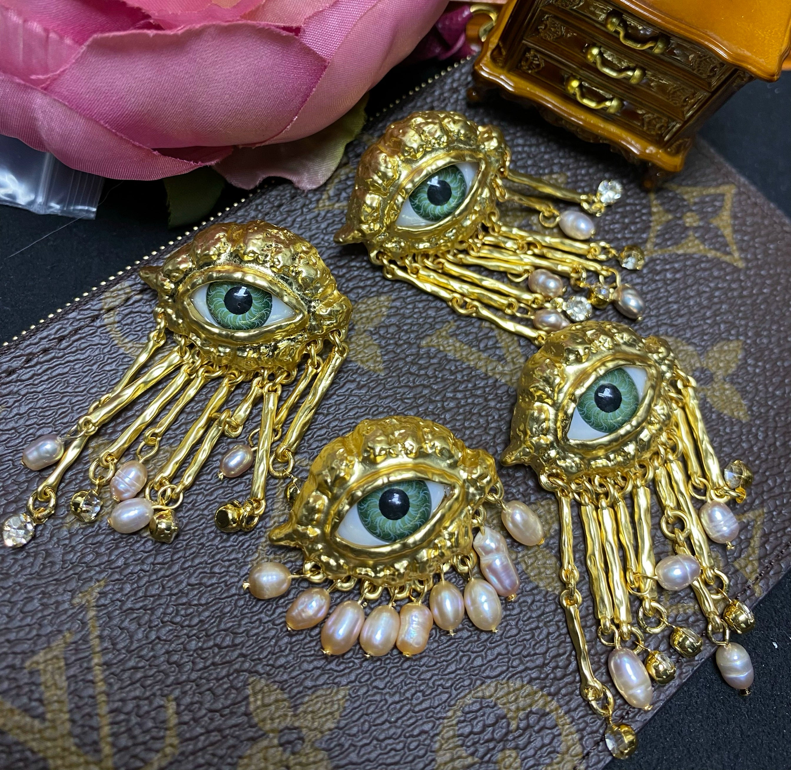 New Year Welfare High Version Foreign Trade Devil's Eye Mid-Ancient Vintage Niche Eye Stud Ear Clip Brooch 535