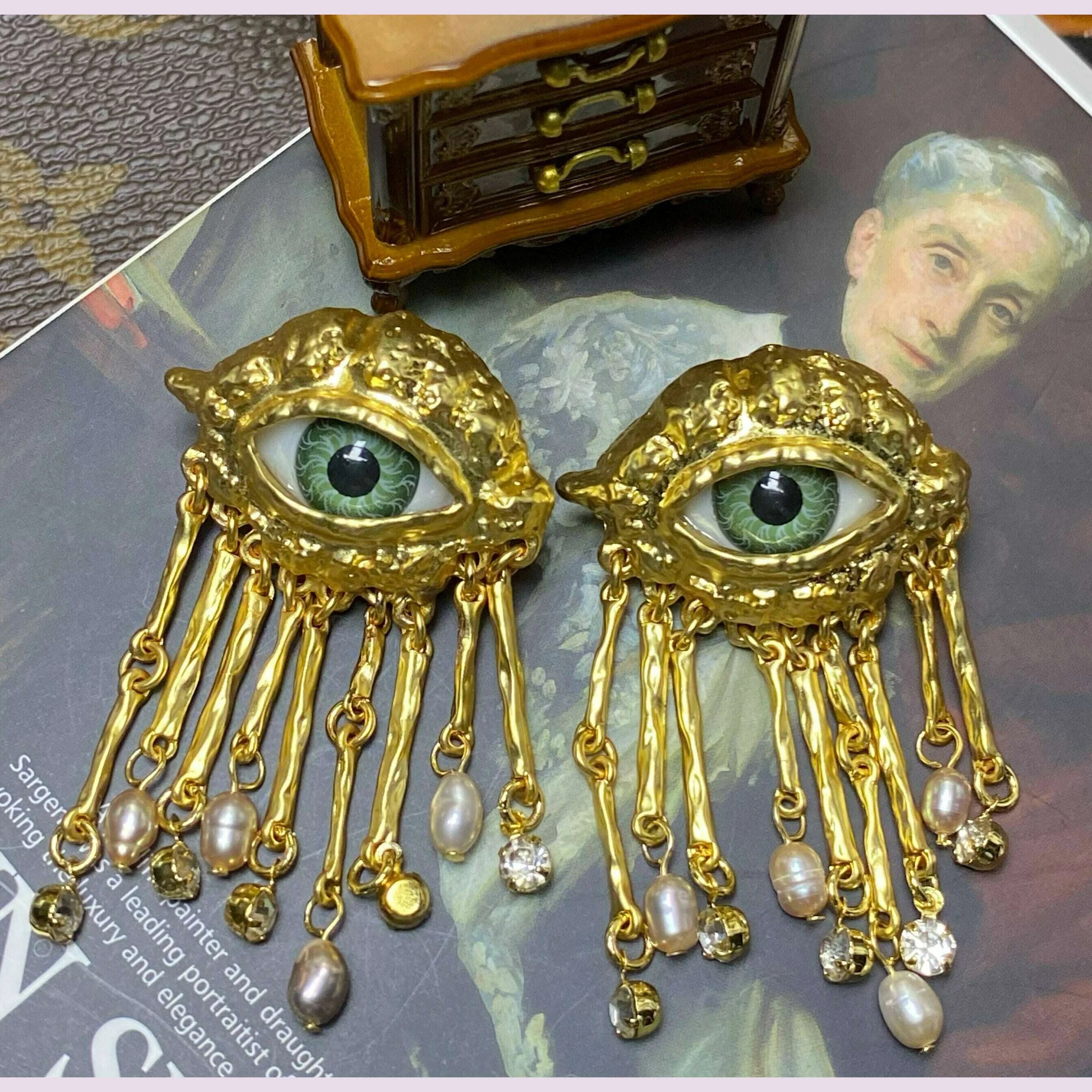 new-year-welfare-high-version-foreign-trade-devils-eye-mid-ancient-vintage-niche-eye-stud-ear-clip-brooch-535kimlud-womens-fashion-34607668