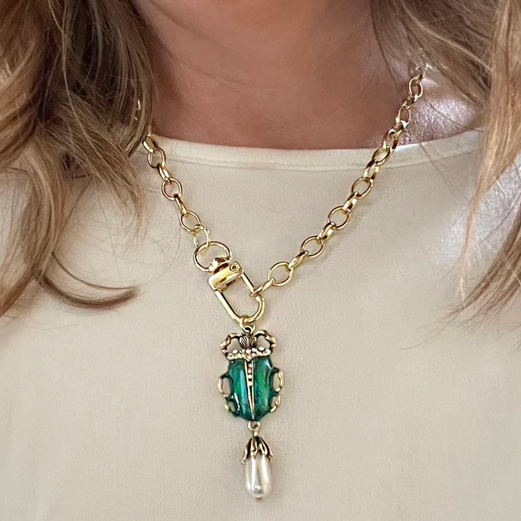 Pendant Necklace – Virgin Mary Pendant – Glass | KIMLUD