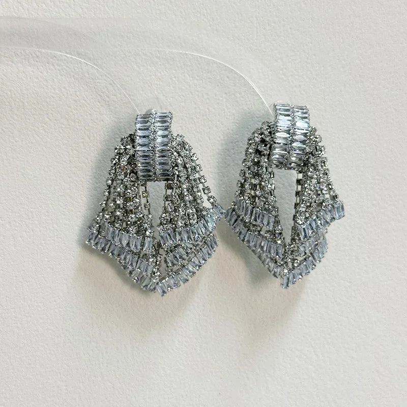 Europe and the United States light luxury high-grade sense zircon rhinestone tassel earrings girl style dress dinner earrings