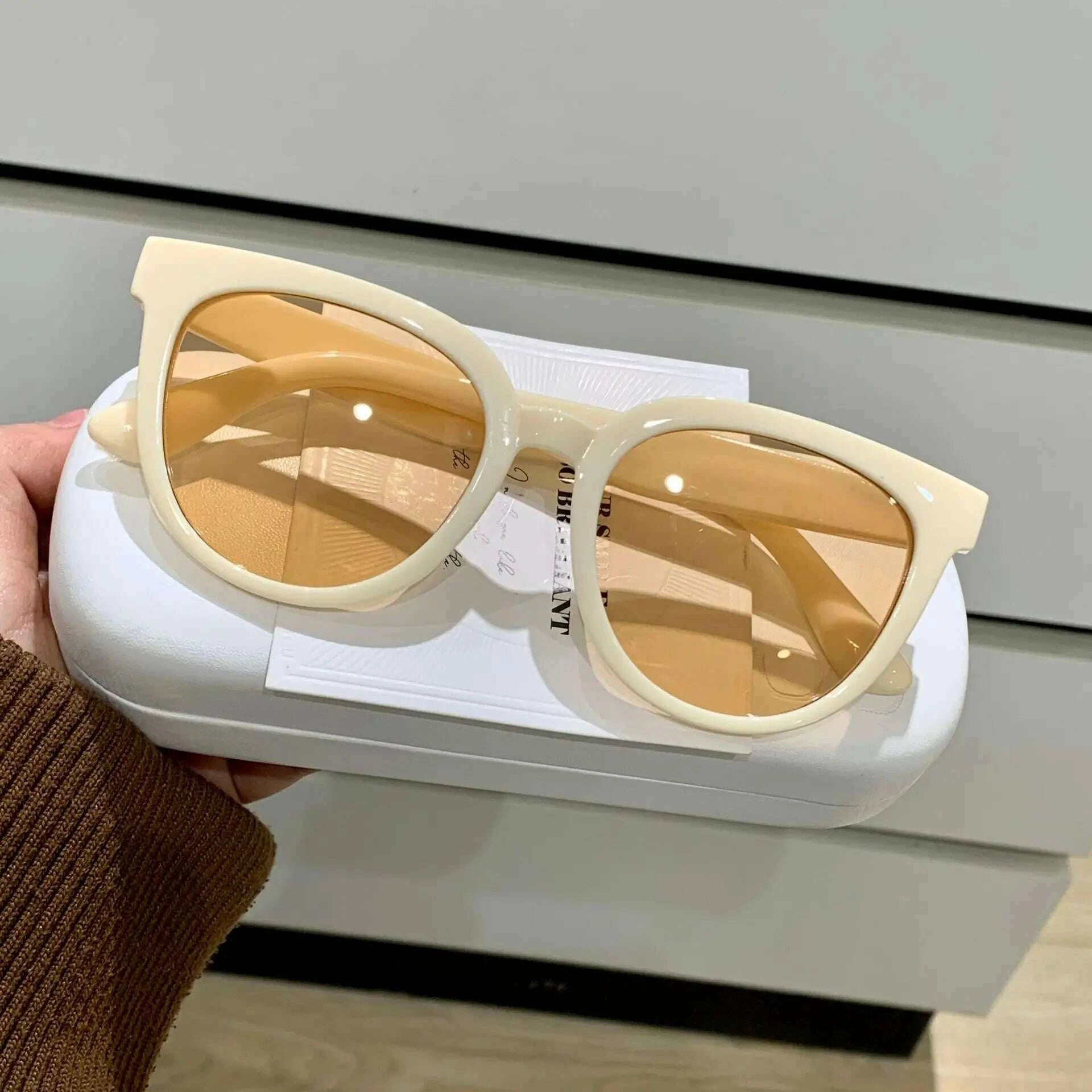 new-fashion-sunglasses-elegant-large-frame-sunglasses-retro-style-glasses-men-and-women-alike-sun-glasses-uv400-shadeskimlud-womens-fashion-34599735