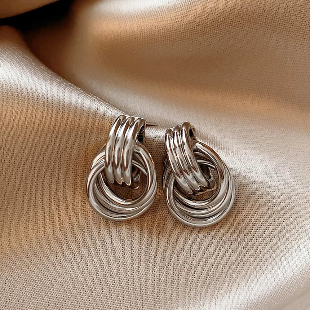 Gold-Tone Geometric Irregular Striped Large Ear Buckle Earrings — Gold | KIMLUD