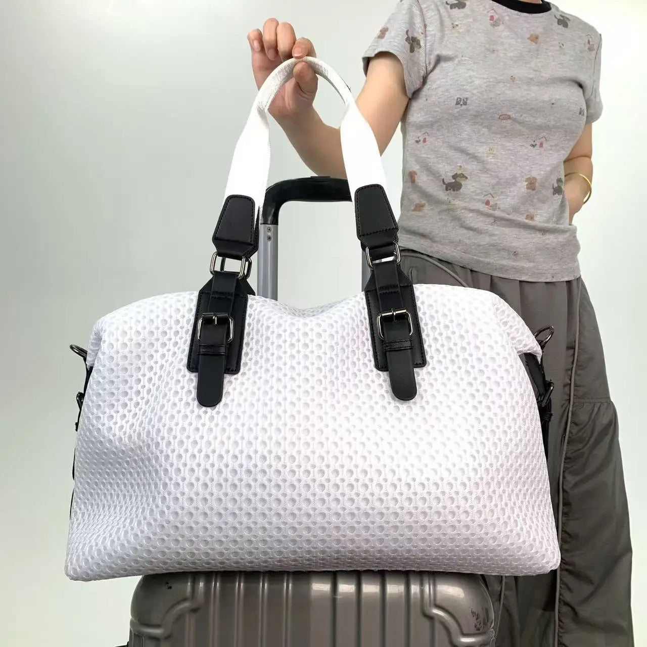 Ultra Lightweight Nylon Mesh Crossbody Bag — Black | KIMLUD