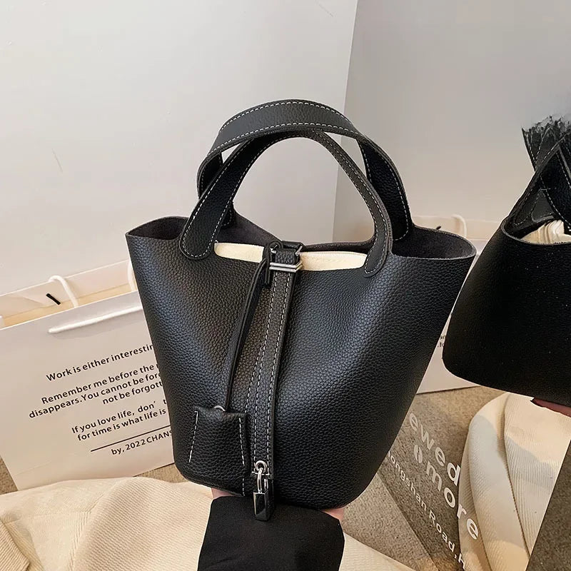 Fashionable 2023 New Women's Handbag Vintage Bucket Bag Niche Design High-end Feel Simple Tote Bag Waist Packs
