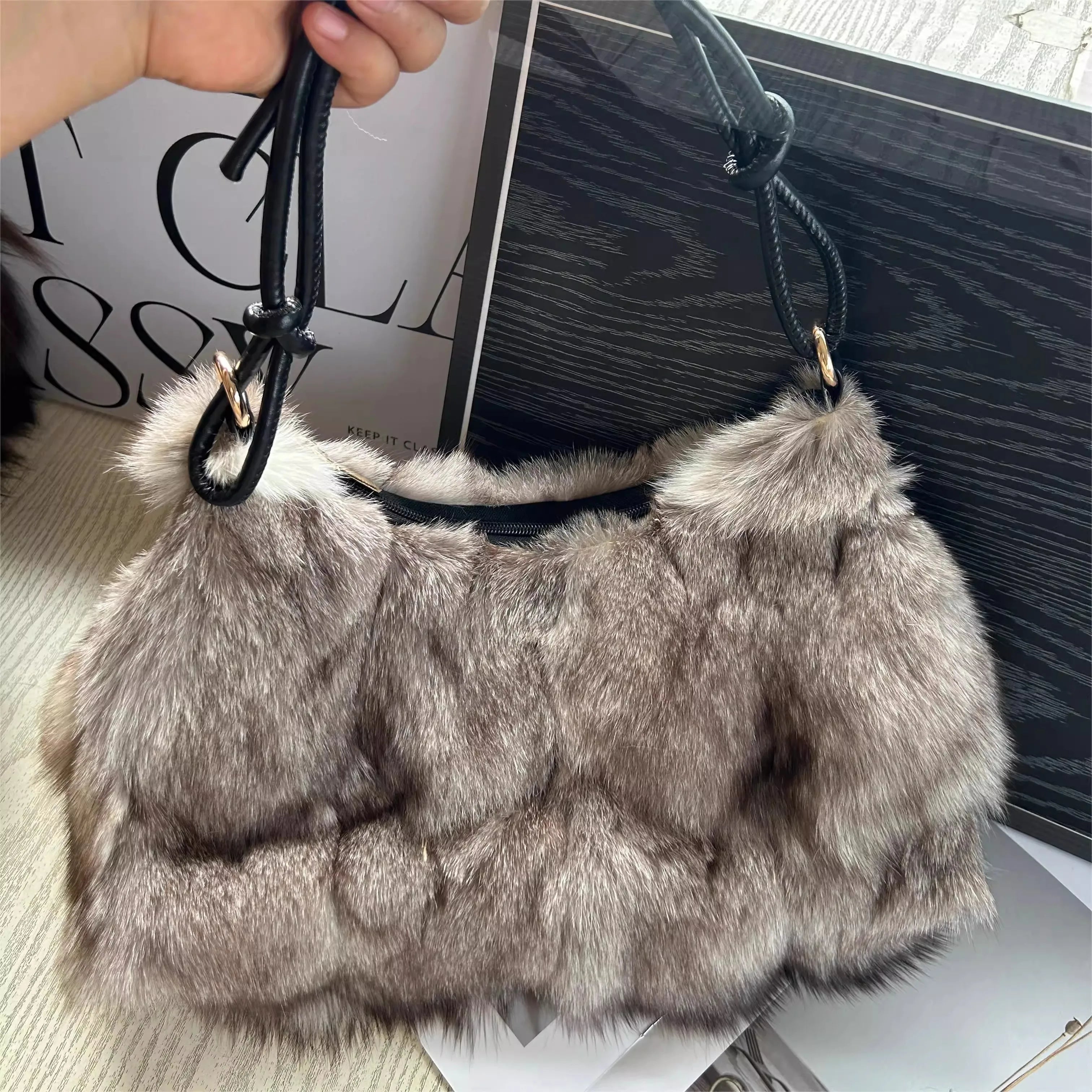 Winter Fox Fur Bag Women's Bag Fashion Handbag Ladies Bags Purses Women Shoulder Bag Real Silver Fox Fur Messenger Bags