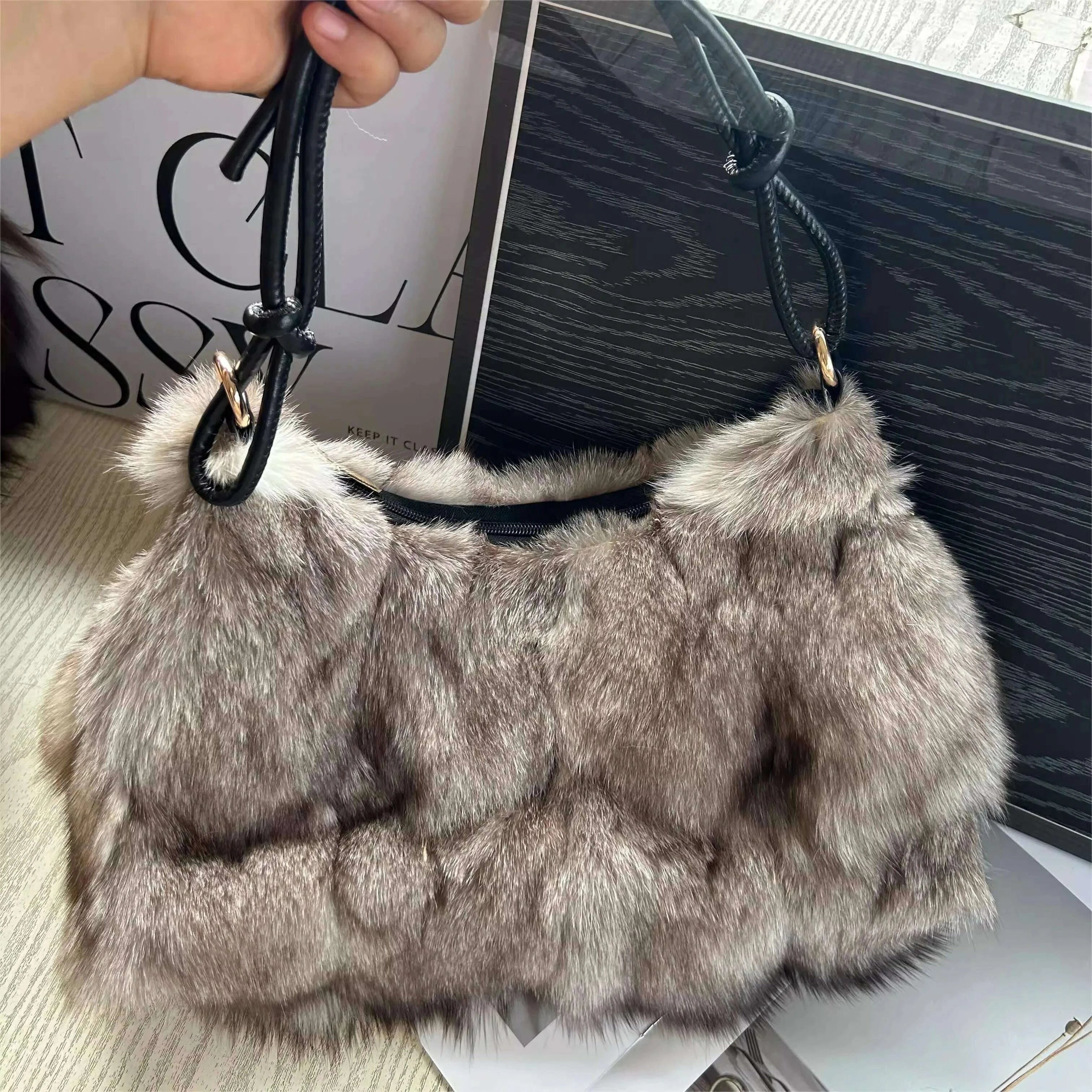 winter-fox-fur-bag-womens-bag-fashion-handbag-ladies-bags-purses-women-shoulder-bag-real-silver-fox-fur-messenger-bagskimludkimlud-35556469