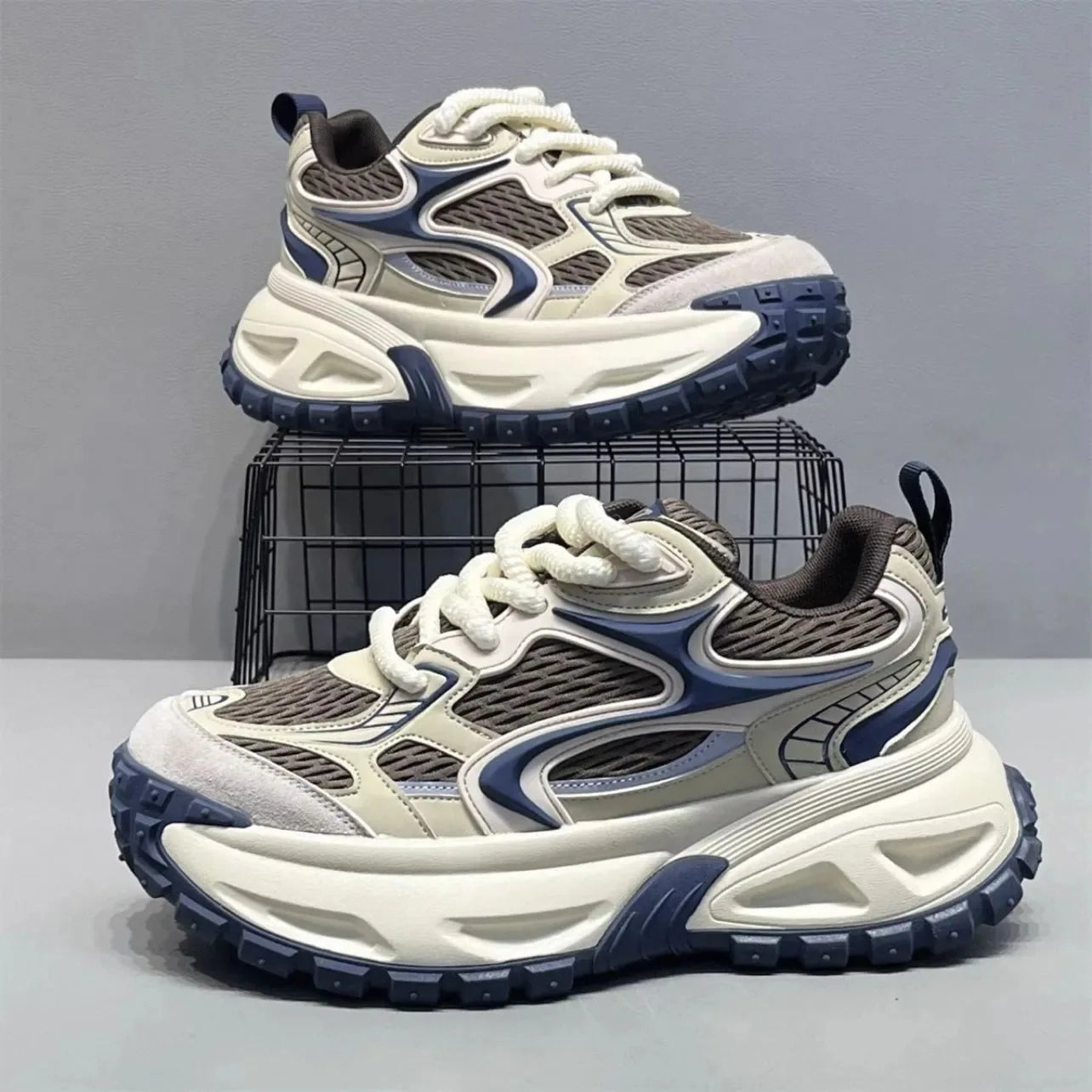 Casual Style Breathable Sporty Men's Shoes Thick Bottom Versatile High-End Lightweight Fashionable Dad Shoes Comfortable Wear