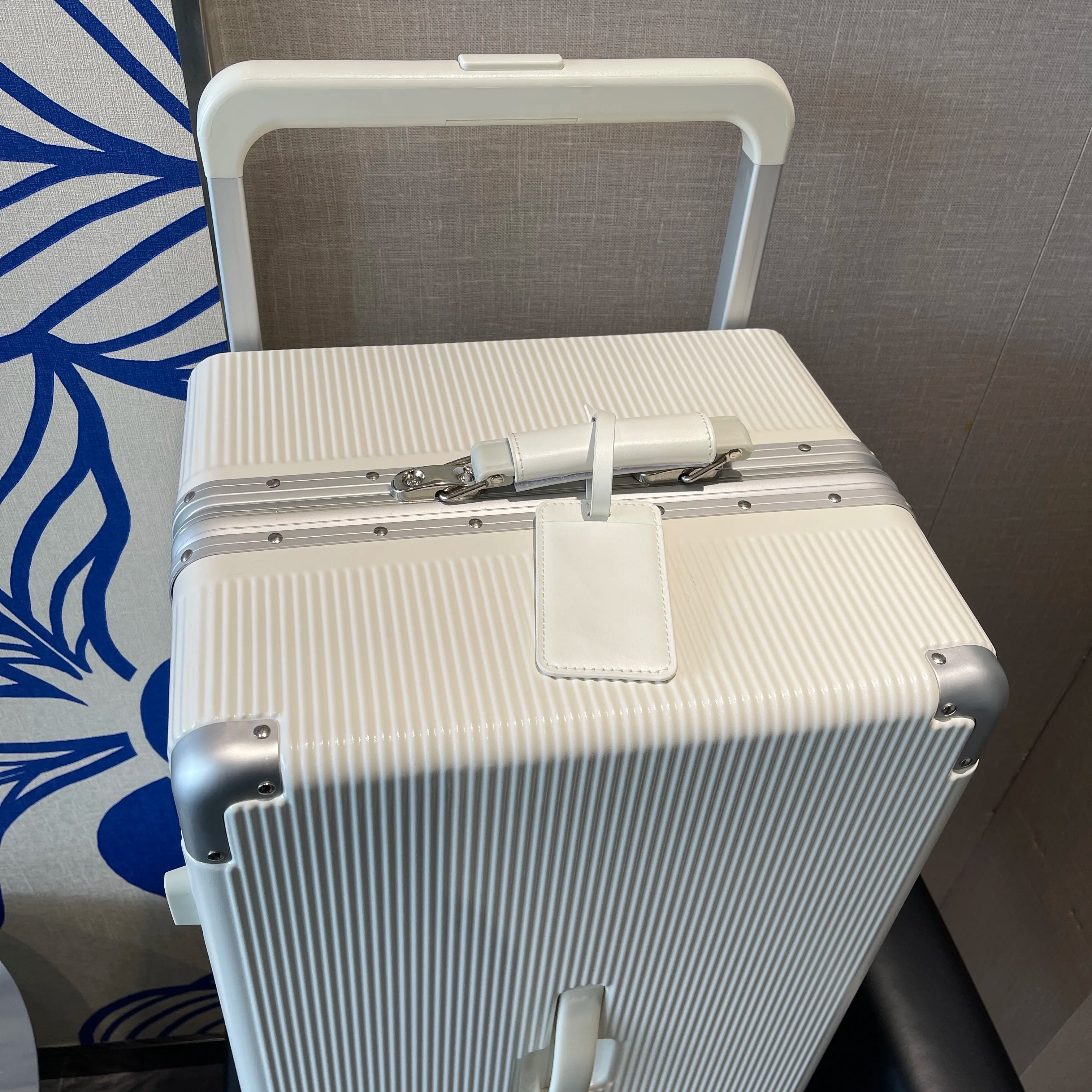Aluminum-Frame Carry-On Suitcase Wide-Handle — Black | KIMLUD