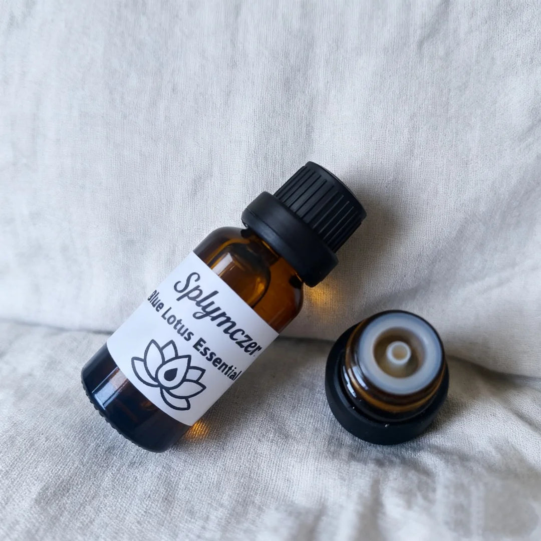 Opulent Sculpted Silk Floral Diffuser Oil — Blue | KIMLUD