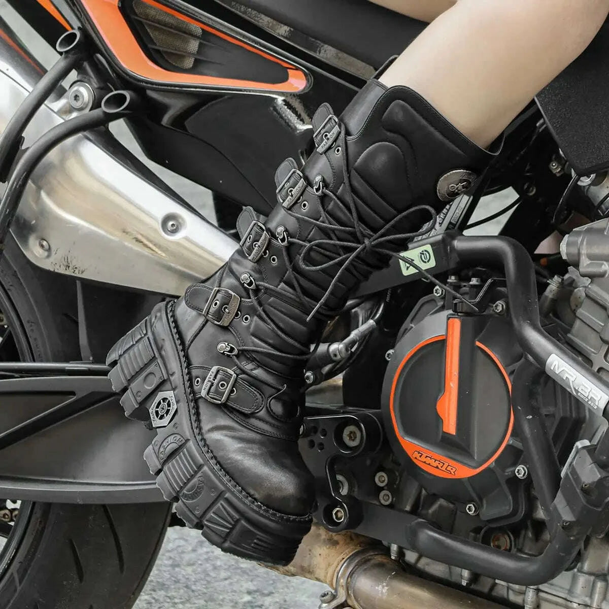 2024-high-spanish-locomotive-dark-punk-medium-tube-metal-thick-rock-men-and-women-the-same-style-platform-heels-bootskimlud-womens-fashion-34601600