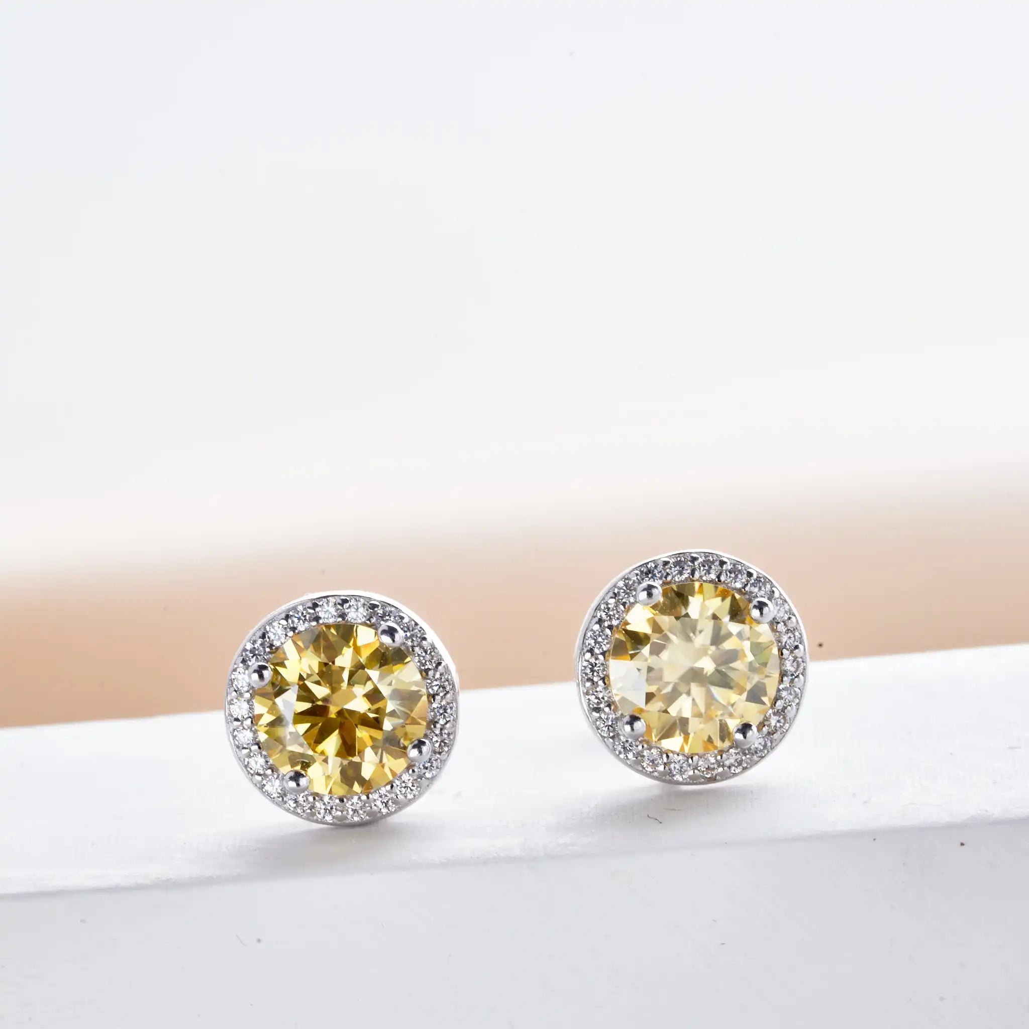 Sterling Silver Moissanite Round Stud Earrings 1.0ct Total — Colorless | KIMLUD