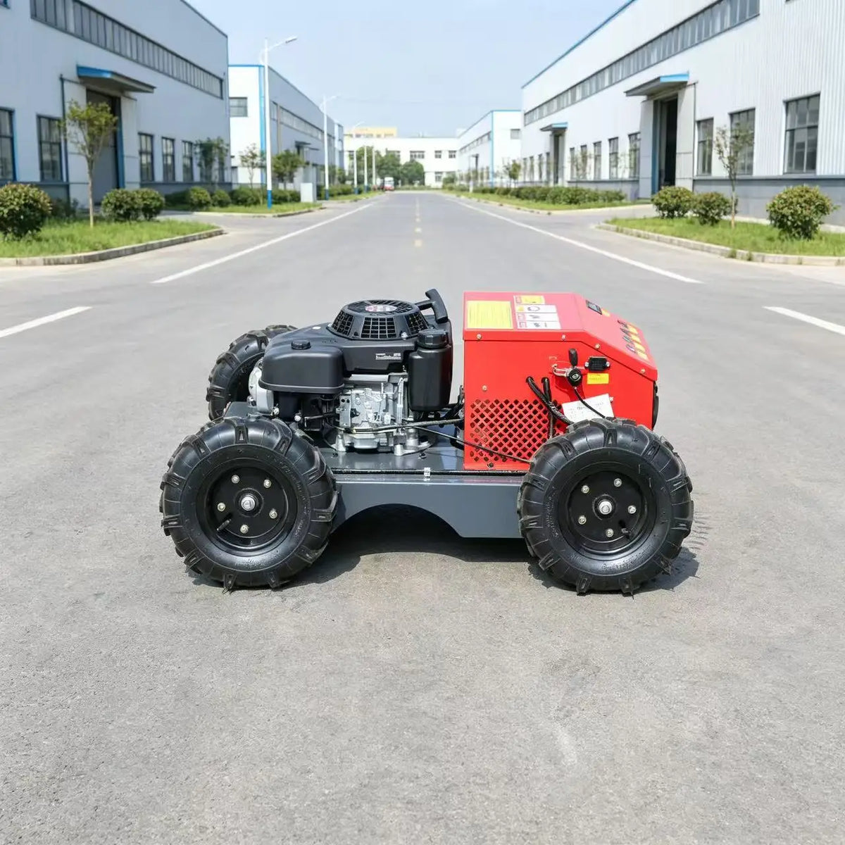 Remote-Controlled Lawn Mower – Brushless Motor – Rechargeable | KIMLUD