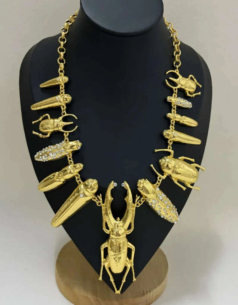 New Exaggerated Women's Chunky Metal Alloy Bug Insect Charms Necklace Fashion Brand Statement Jewelry Boutique Chain Accessory