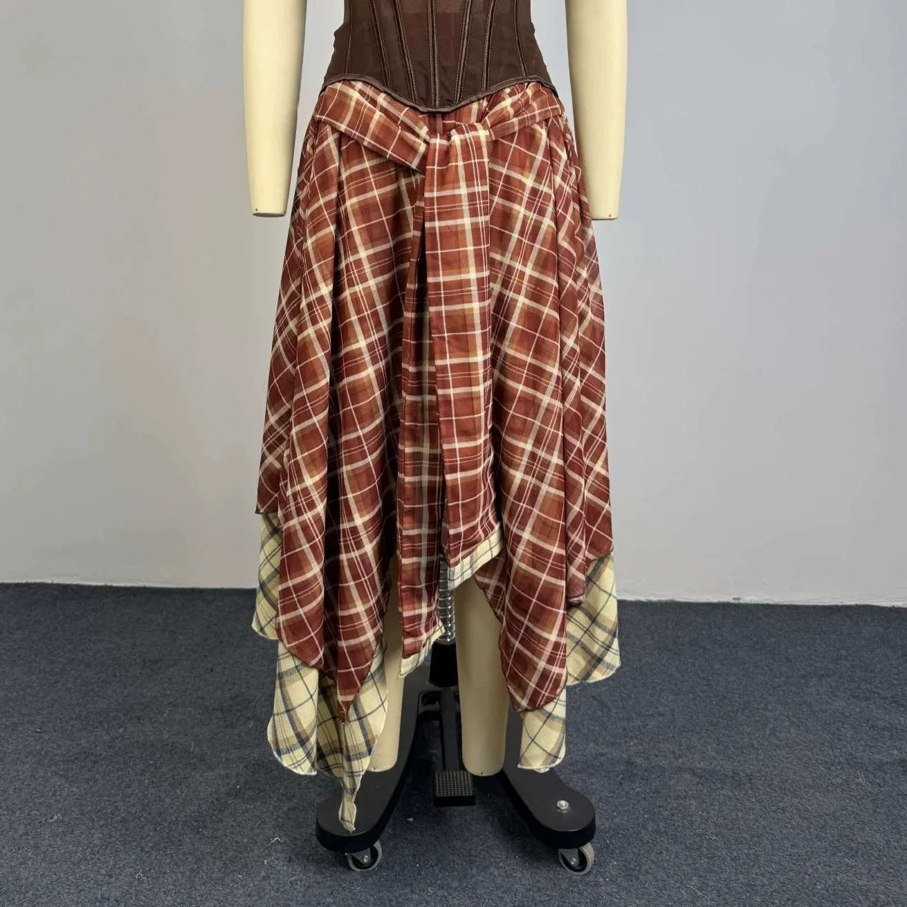 Retro Plaid Skirt High Waist Irregular Hem — Black | KIMLUD