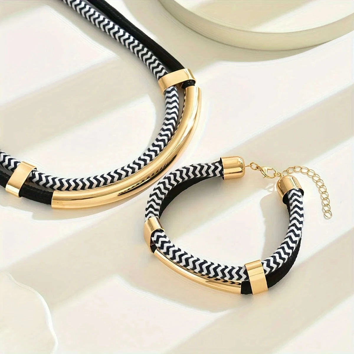 2pcs-set-new-fashion-black-and-white-thick-double-line-metal-tube-exaggerated-hip-hop-style-necklace-bracelet-set-for-daily-wearkimludkimlud-35557654