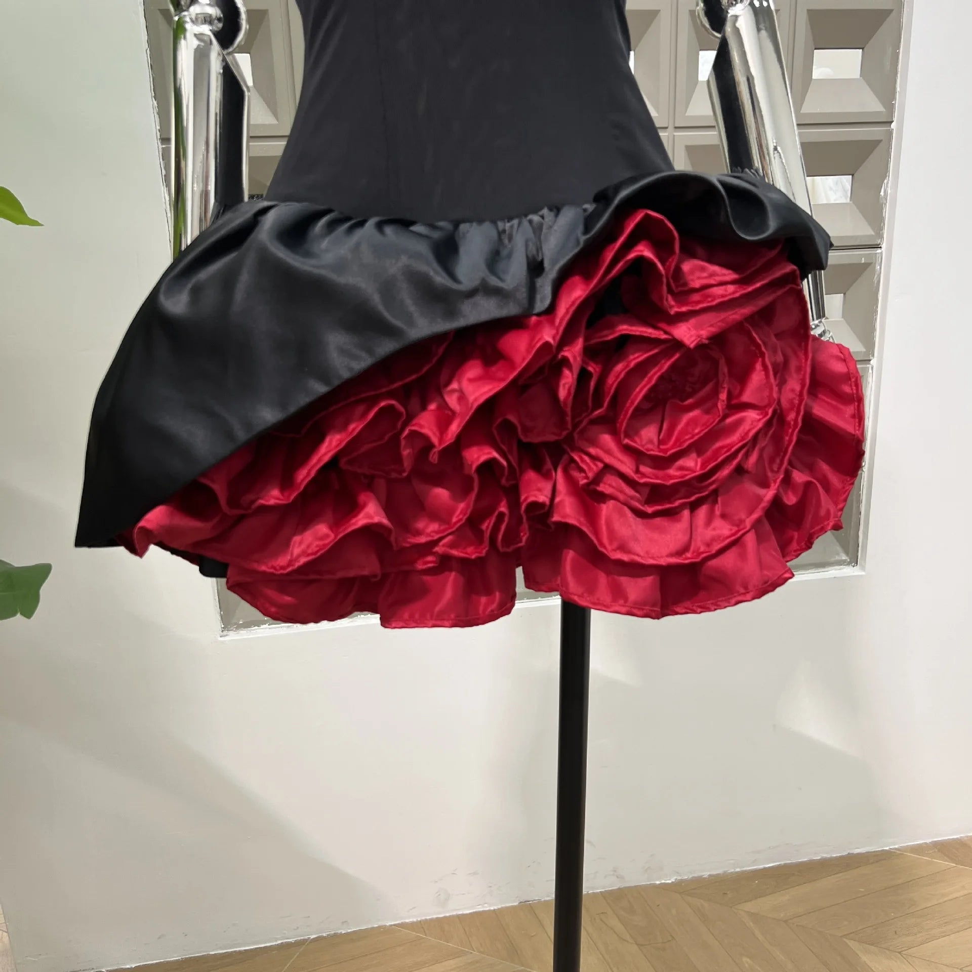 Women's Sweet Round Neck Sleeveless Slim Waist Short Mini Dress French Retro 3D Rose Birthday Dress Spicy Girl Floral Bud Dress