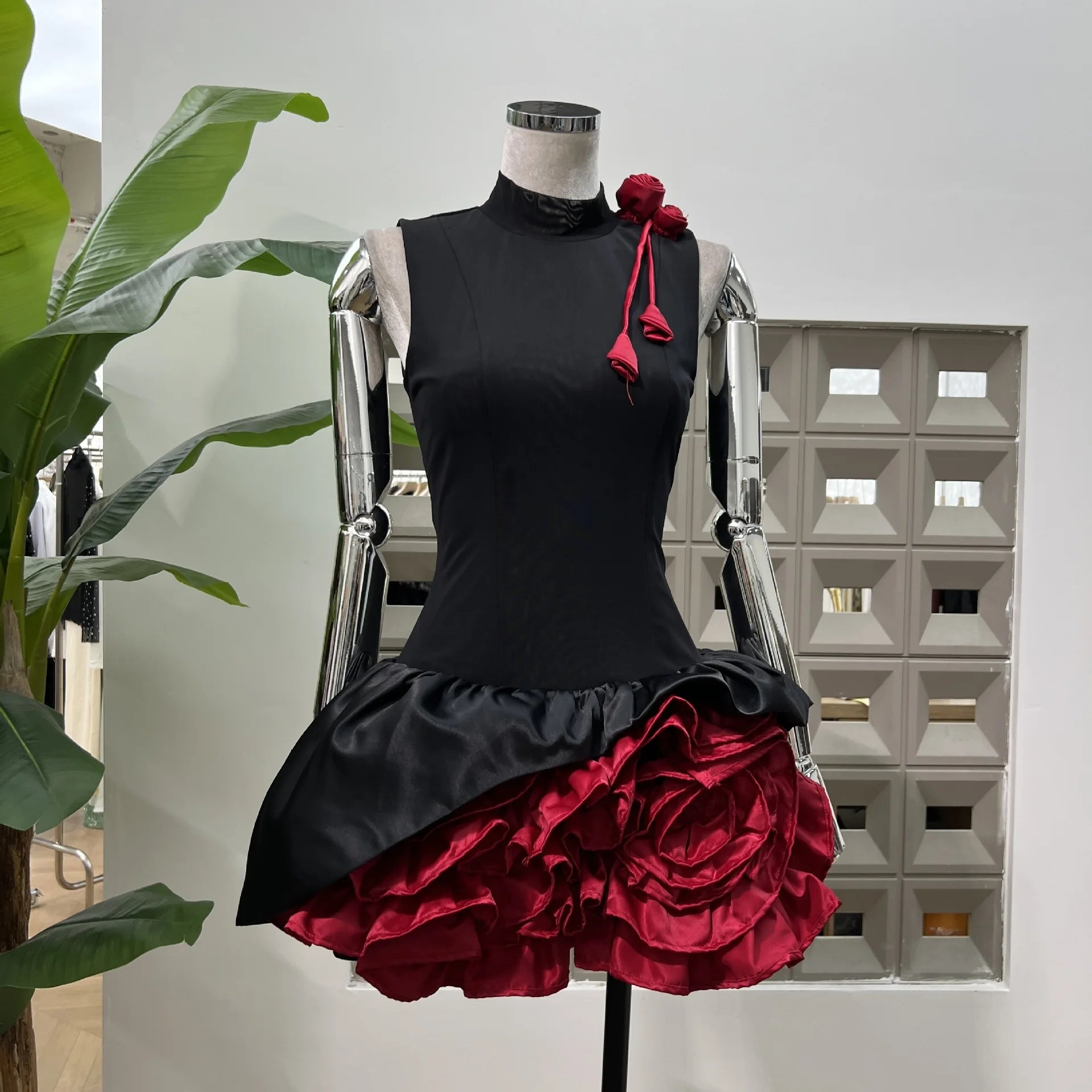 Women's Sweet Round Neck Sleeveless Slim Waist Short Mini Dress French Retro 3D Rose Birthday Dress Spicy Girl Floral Bud Dress