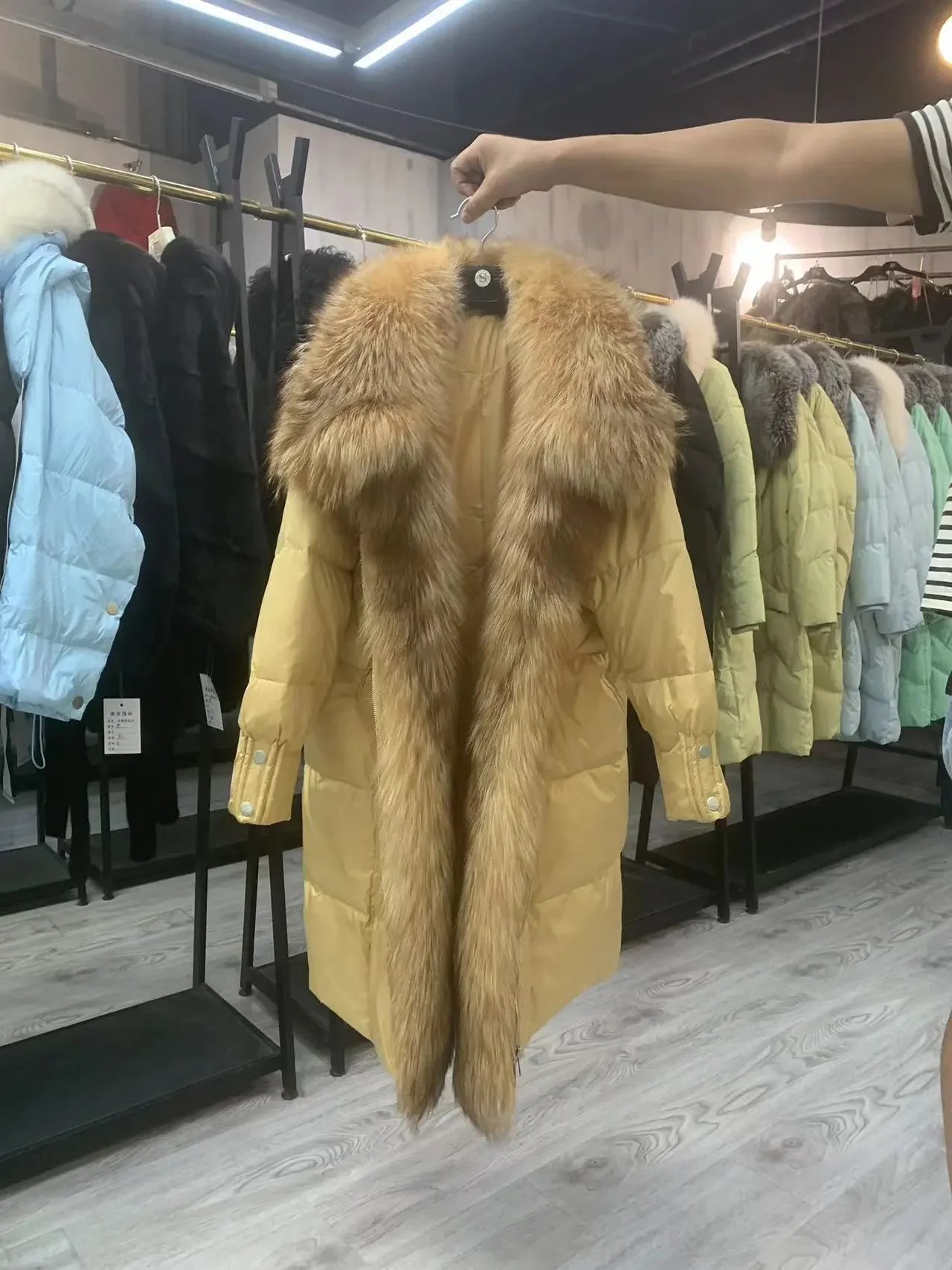 Hot Sales New Winter Long Goose Down Female Parka Fashion Thicken Warm Down Jacket with Large Real Fox Fur Collar Women Overcoat