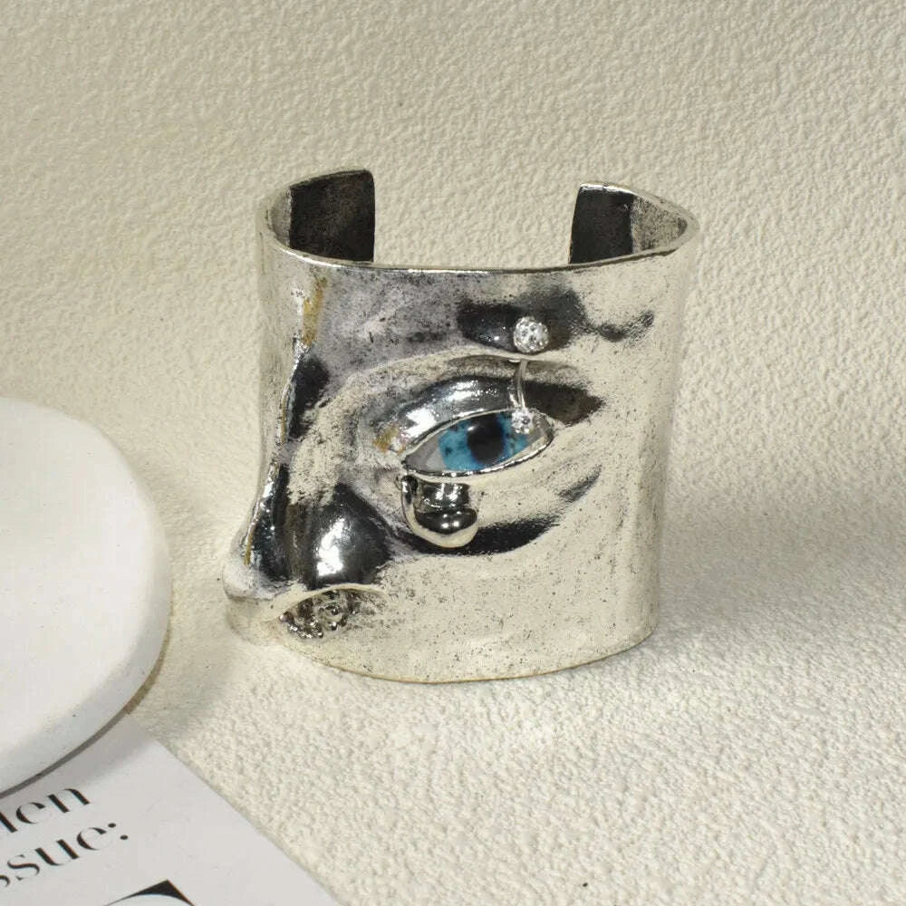 exaggerated-vintage-alloy-plated-eyes-cuff-bracelet-for-women-fashion-jewelry-gorgeous-hand-open-bracelet-accessory-kimlud-kimlud-33917677