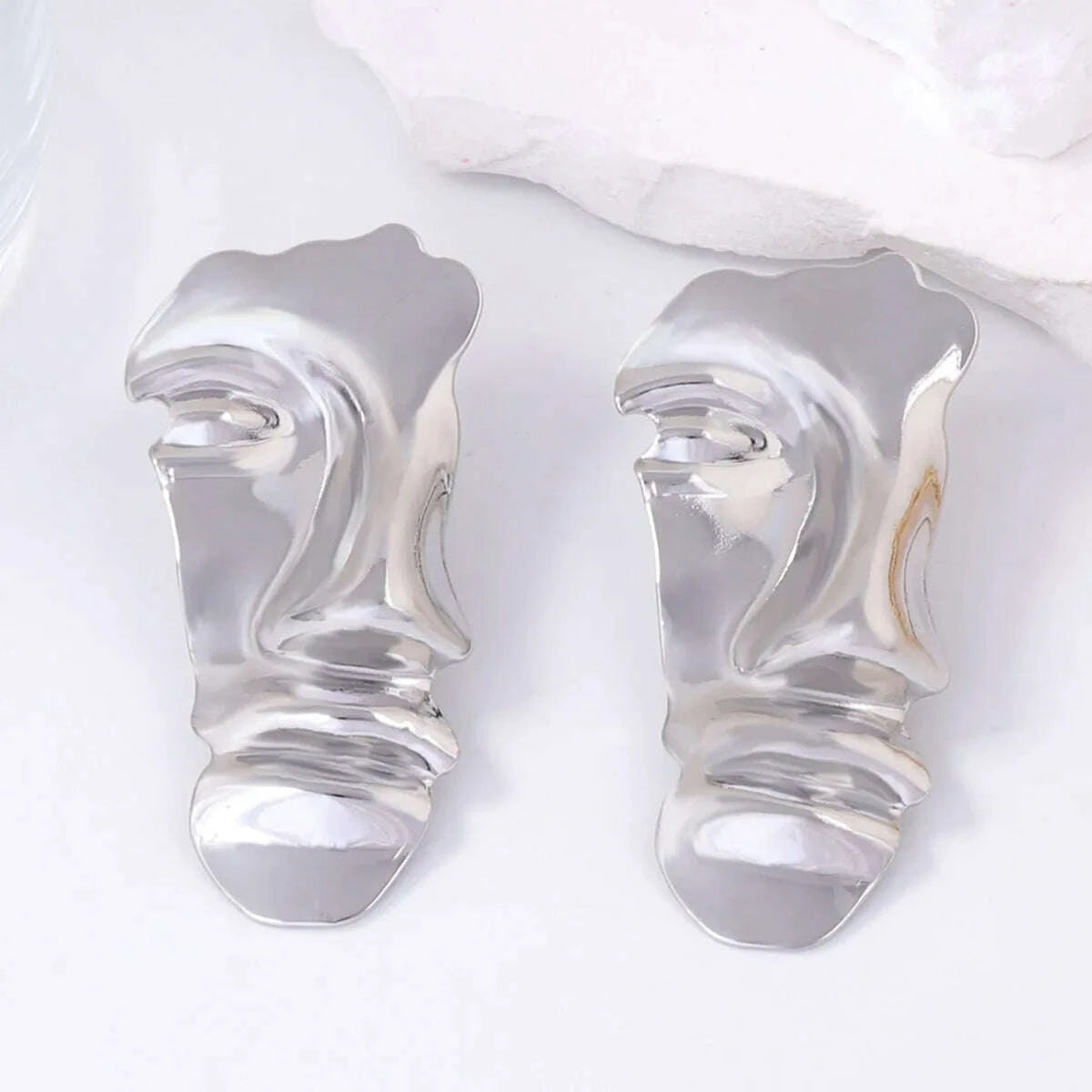 digadagu-simple-portrait-face-stud-earrings-metal-exaggerated-earrings-new-womens-daily-jewelry-accessorieszaakimludkimlud-35576444