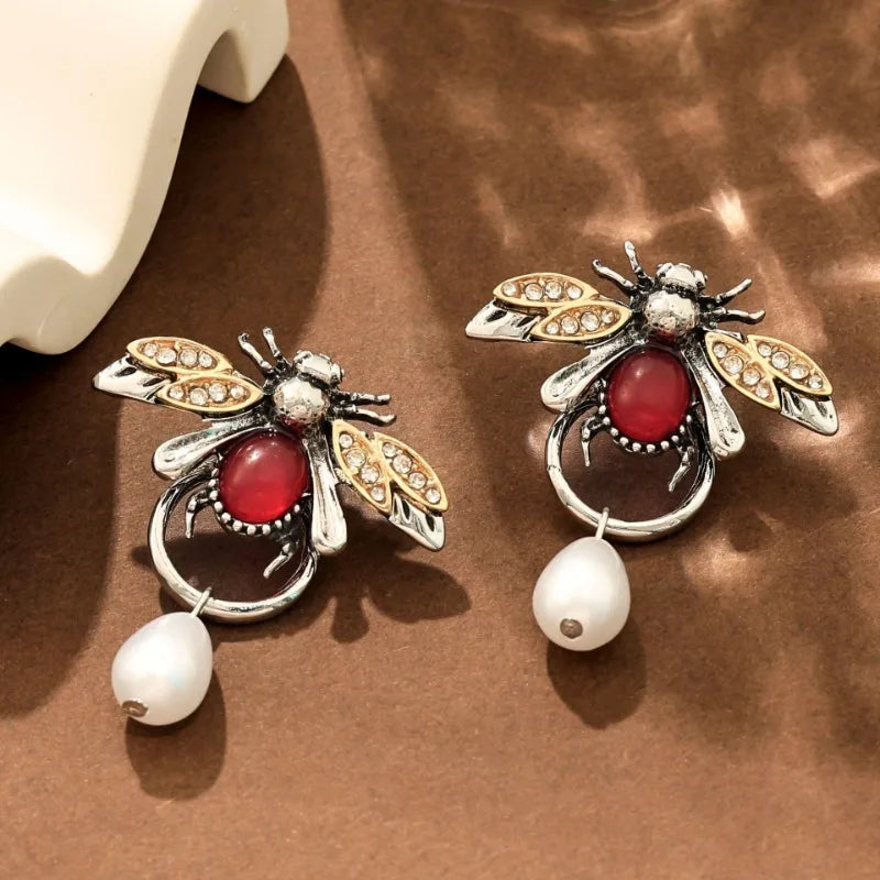 Retro Insect Water Drop Necklace Zinc Alloy — Gold | KIMLUD