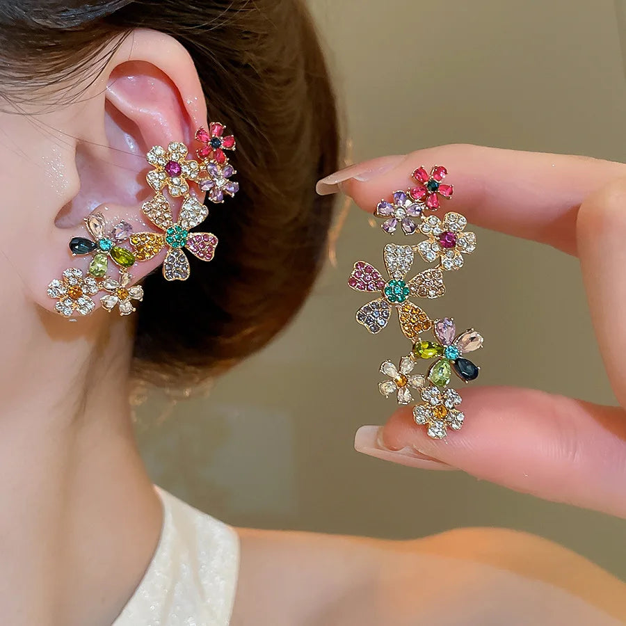 Gold-Plated Earrings Rainbow Zircon Petals Delicate Daisy Motif With Curved Silhouette — Gold | KIMLUD