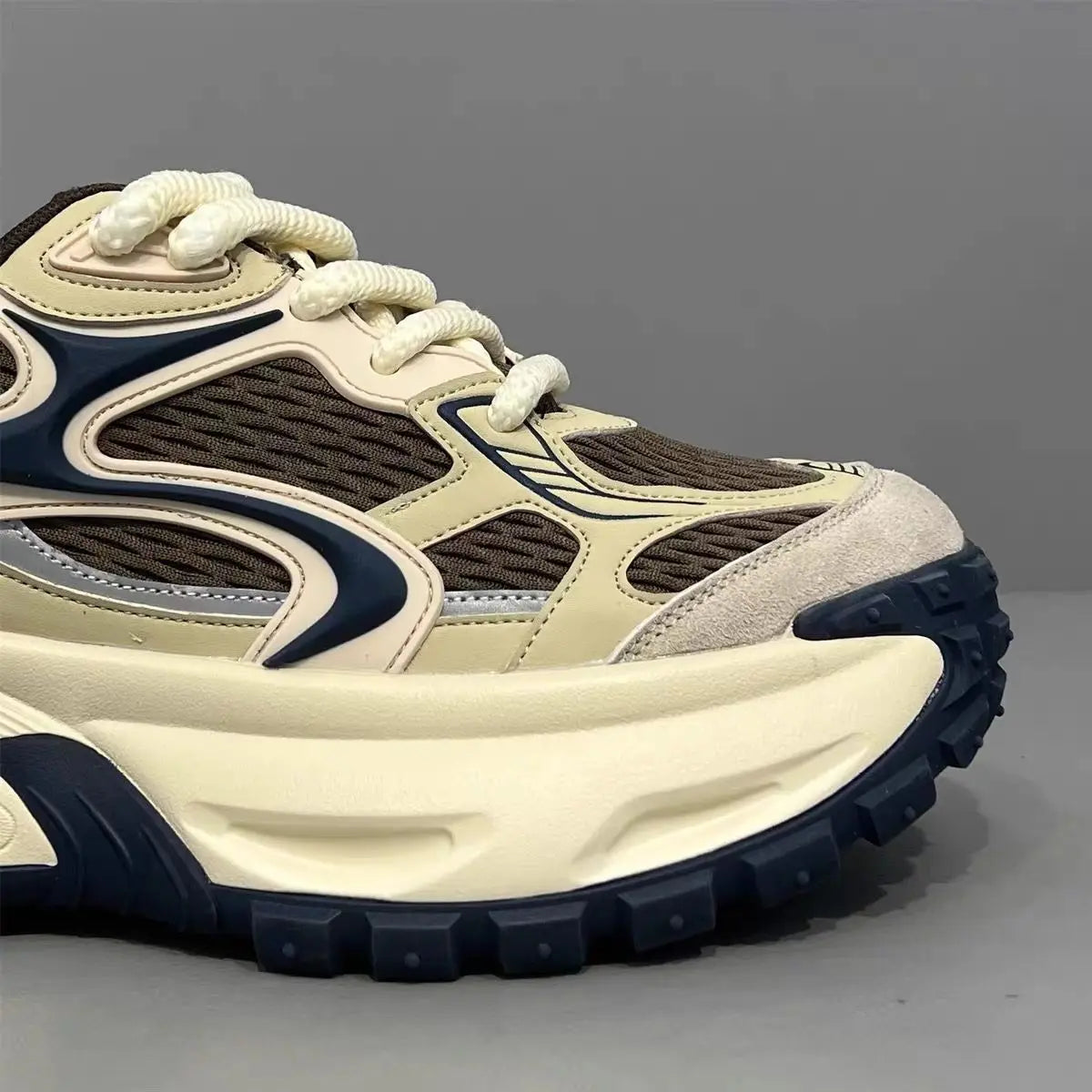 Casual Style Breathable Sporty Men's Shoes Thick Bottom Versatile High-End Lightweight Fashionable Dad Shoes Comfortable Wear