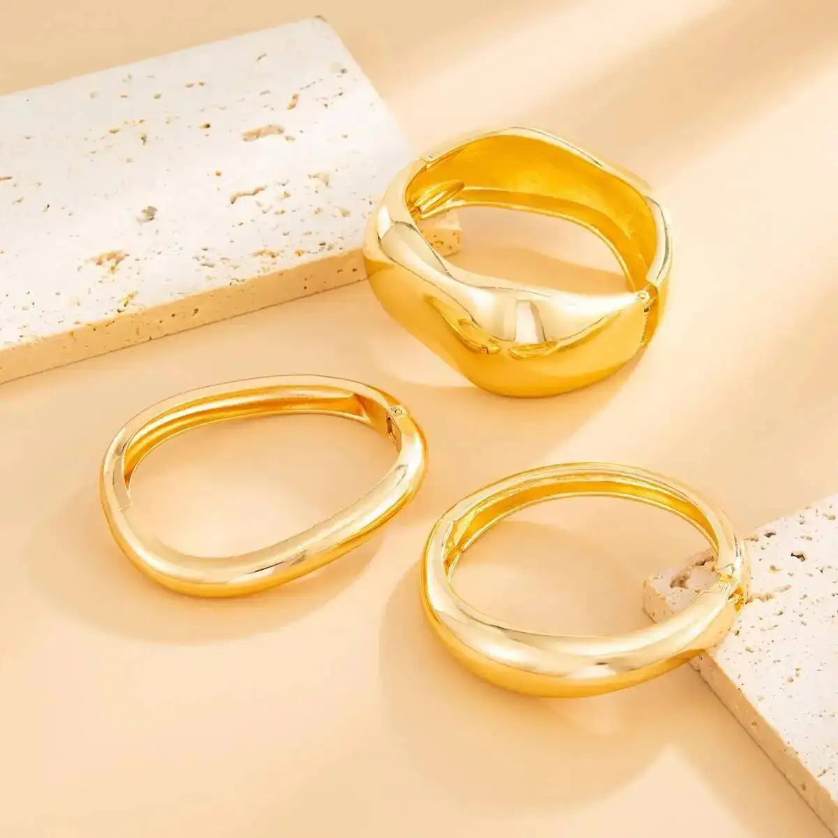 Punk Metal Spring Wide Bangles Geometric Interlocking Articulation — Gold | KIMLUD