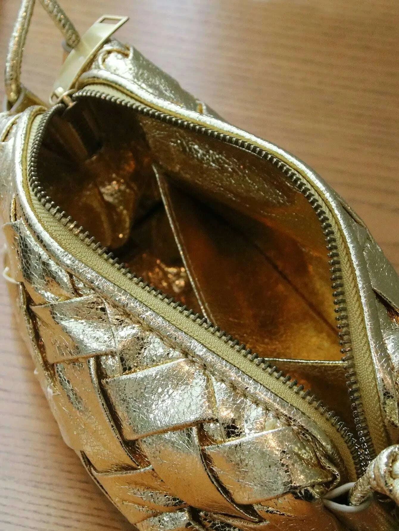 KIMLUD, 2024 new woven handbag fashion trend burst crack gold woven embossed shoulder slung bag Joker mini mobile phone bag shoulder str, KIMLUD Womens Clothes