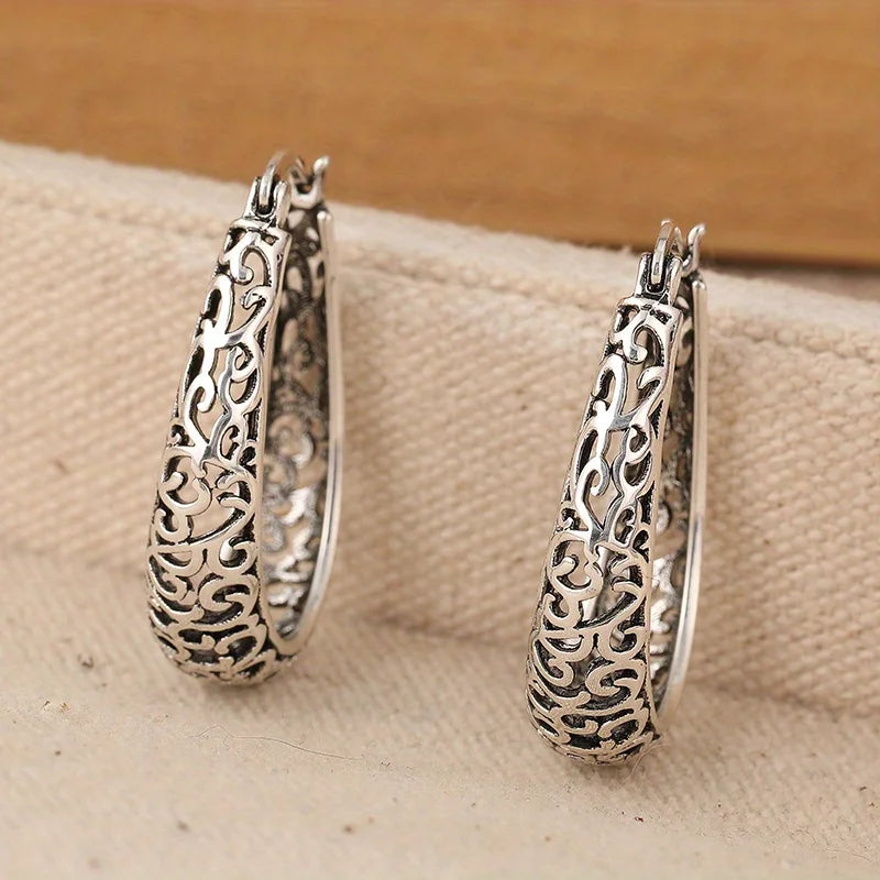 Retro Hollow Floral Carved U-Shaped Earrings Silver Plated Fashion Hoop Earrings Jewelry For Women Daily Party Banquet