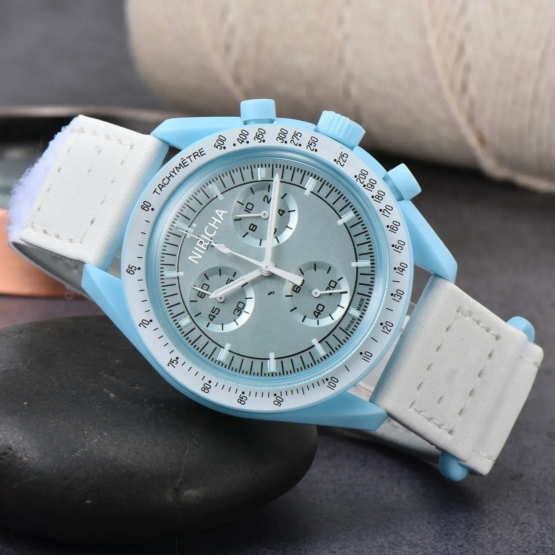 Stylish 2025 Moon Landing Commemorative Watch - Six-Hand Quartz Chronograph for Space Enthusiasts