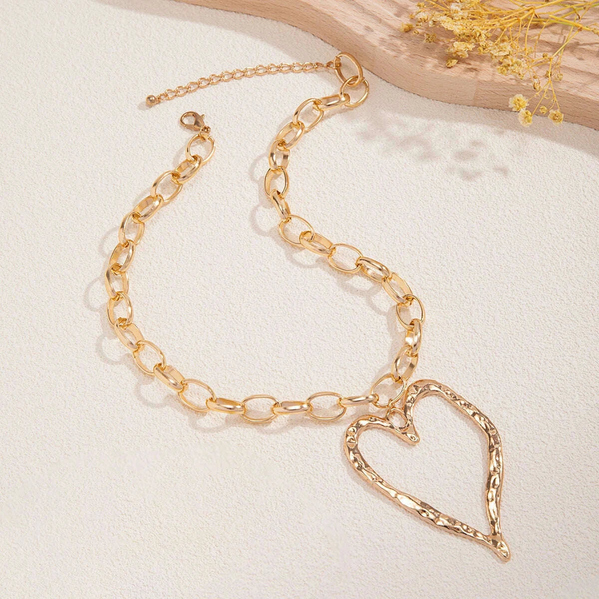 thick-chains-with-big-hollow-heart-pendant-necklaces-for-women-trendy-exaggerated-large-accessories-on-neck-2023-fashion-jewelry-kimlud-kimlud-33913565