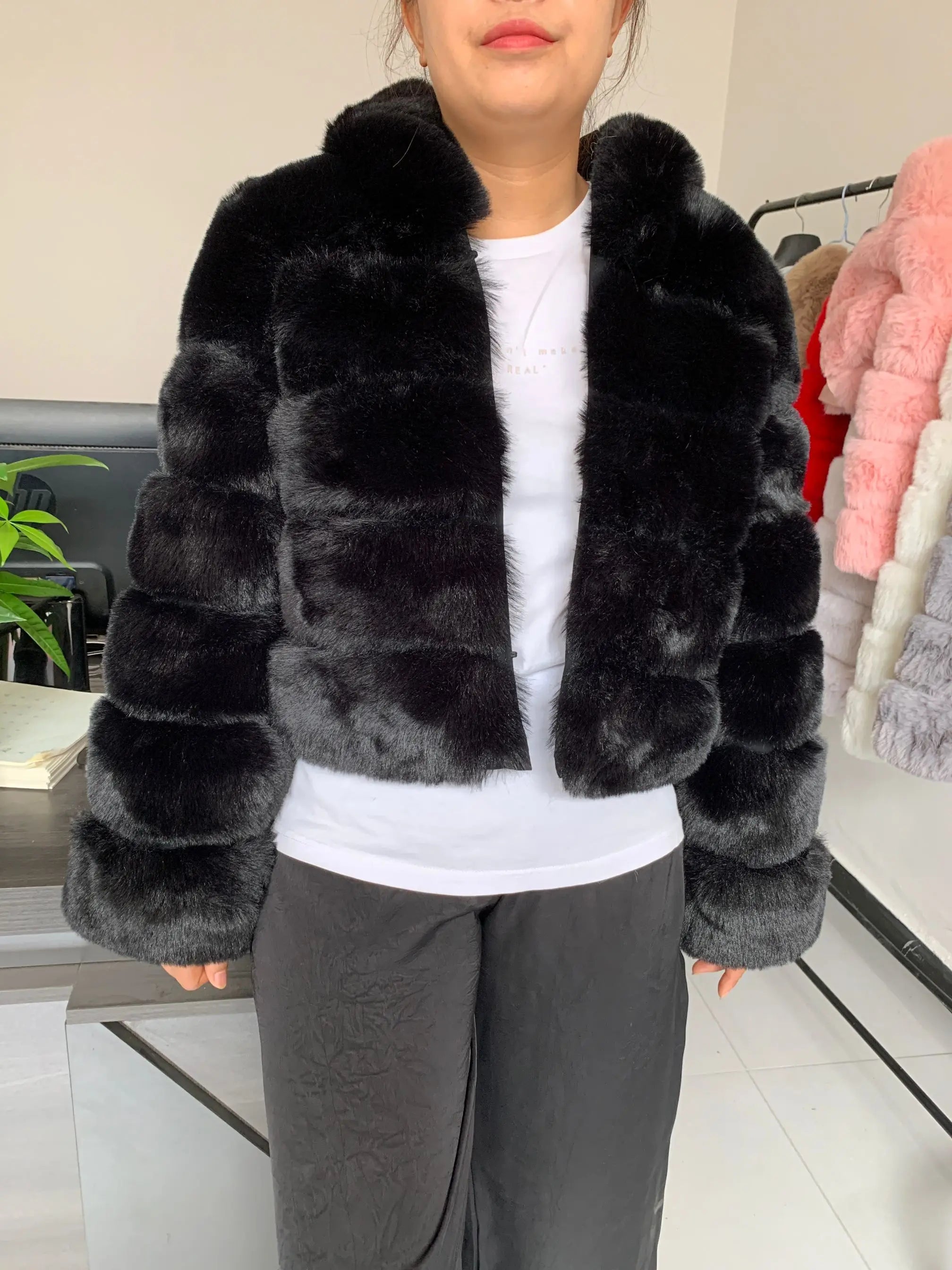 Women's faux fur coat hooded hot selling winter fashion warm hooded fur coat imitation fox faux fur good quality