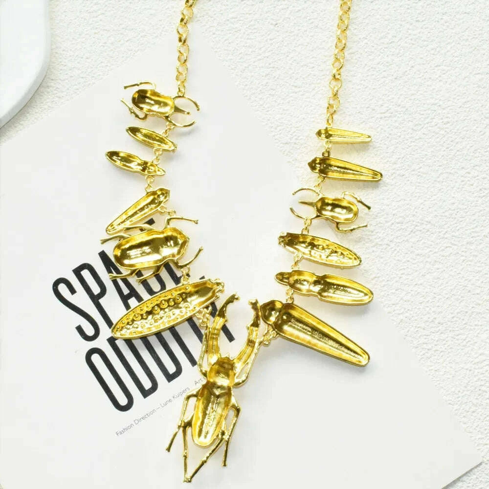 New Exaggerated Women's Chunky Metal Alloy Bug Insect Charms Necklace Fashion Brand Statement Jewelry Boutique Chain Accessory