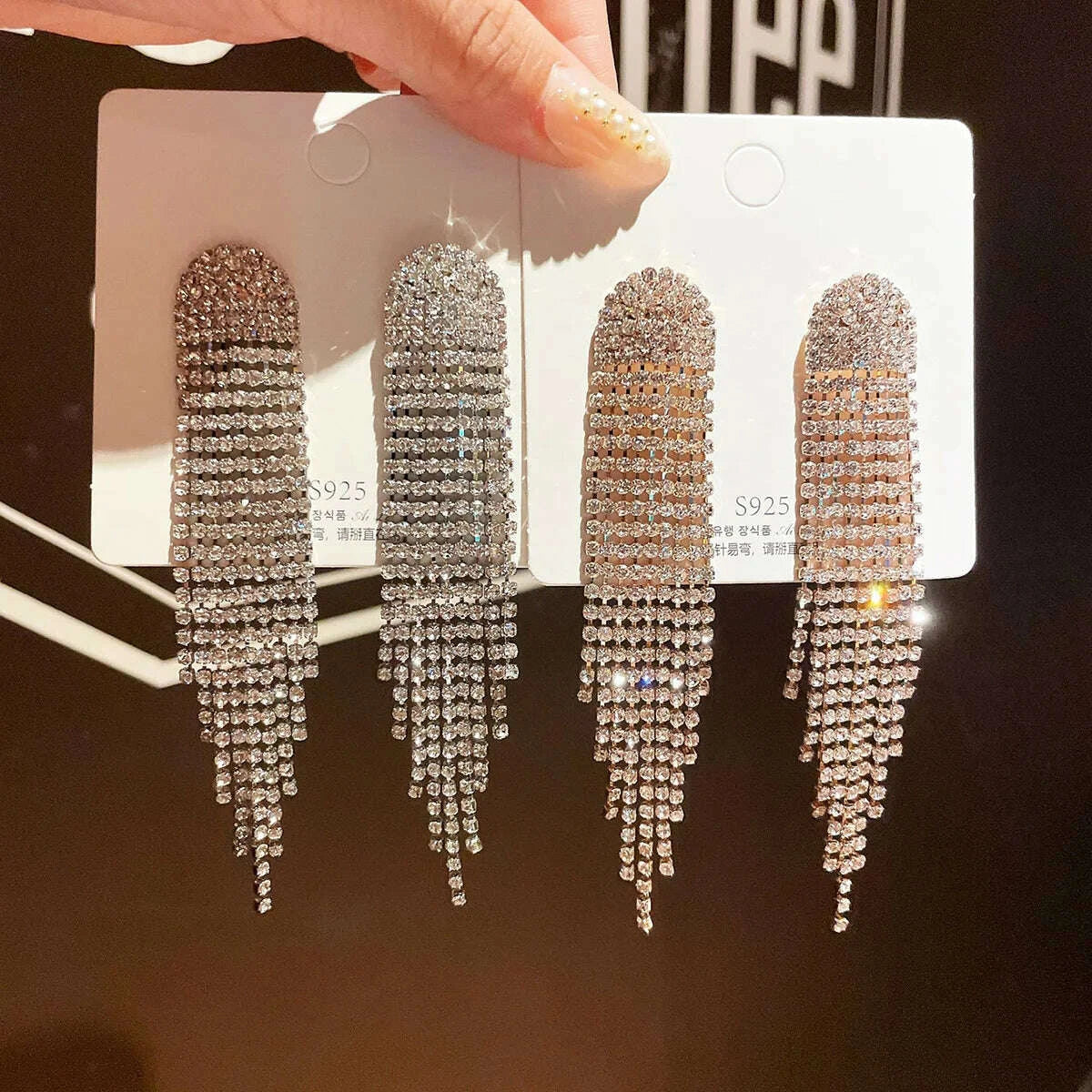 2pc-womens-fashion-copper-claw-chain-long-tassel-earrings-outdoor-travel-carnival-banquet-party-holiday-dressing-gift-233kimludkimlud-35558469