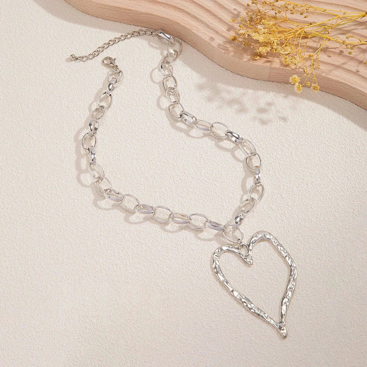thick-chains-with-big-hollow-heart-pendant-necklaces-for-women-trendy-exaggerated-large-accessories-on-neck-2023-fashion-jewelry-kimlud-kimlud-33913567