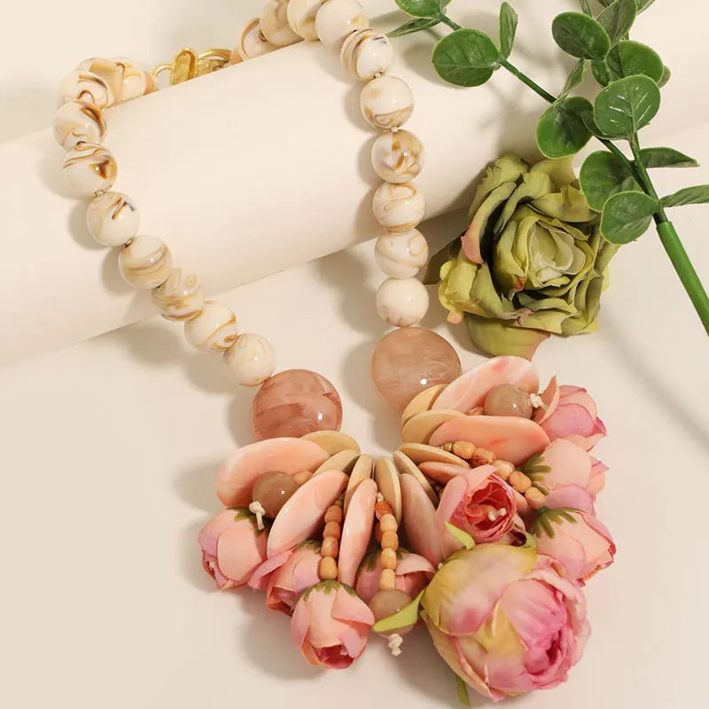 Statement Elegant Acrylic Floral Necklace — Gold | KIMLUD