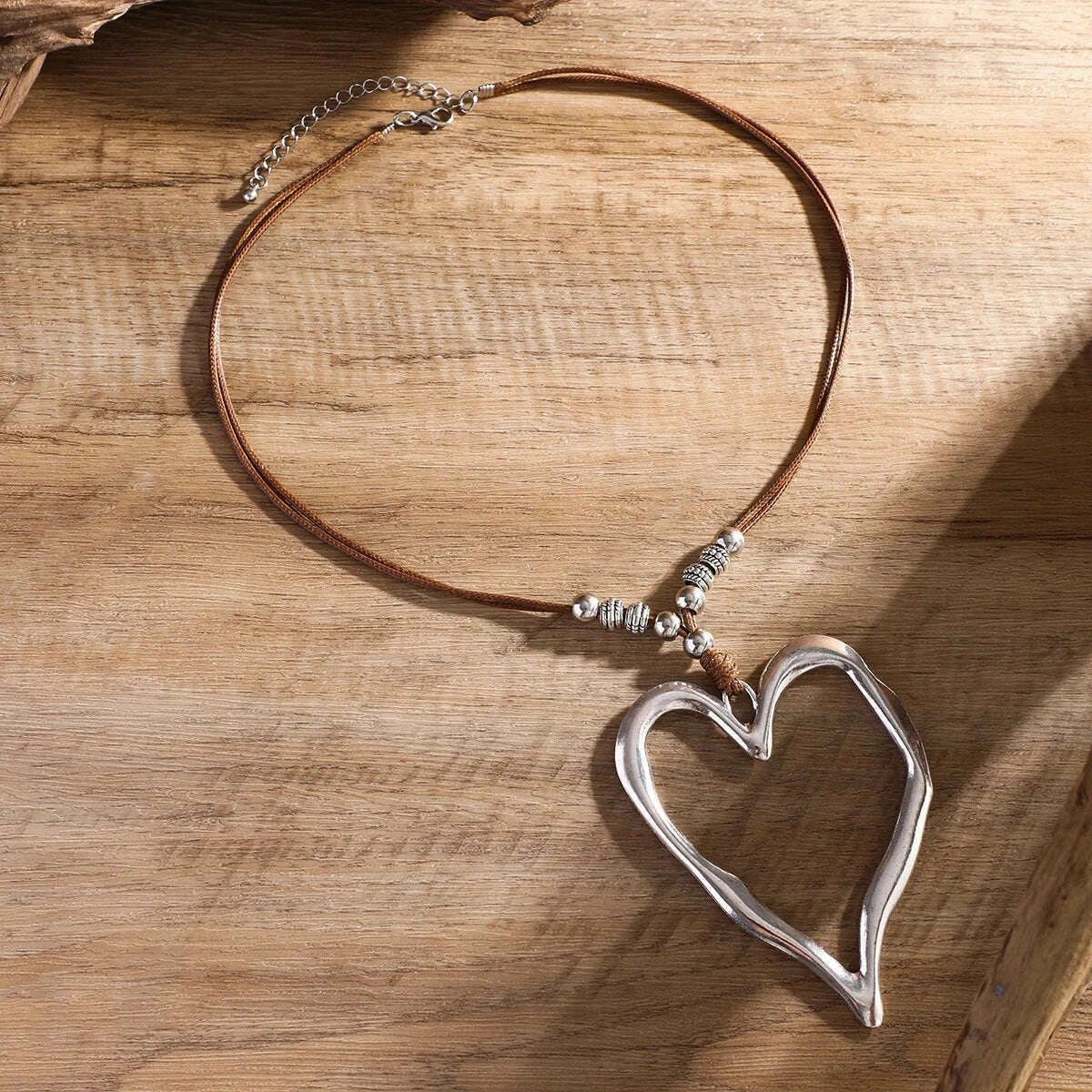 simple-rope-chains-with-big-hollowed-out-heart-pendant-necklace-for-women-exaggerated-large-accessories-on-neck-fashion-jewelry-kimlud-kimlud-33914393