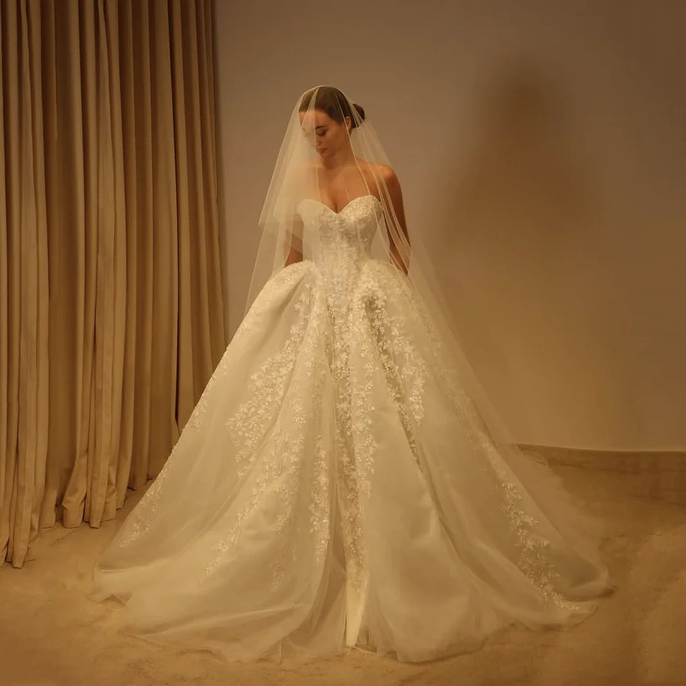 Arabic Applique Wedding Dresses Florals Gorgeous Bridal Gowns Beading Custom Made Bridal Dress Lace Up Back Pleated Draped