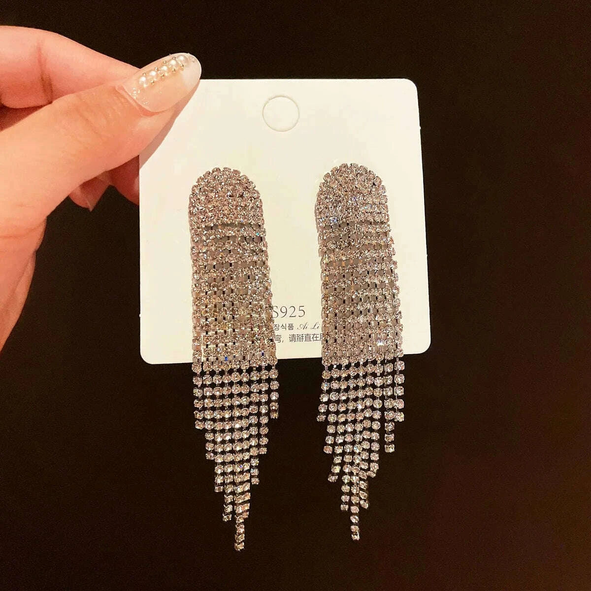 2pc-womens-fashion-copper-claw-chain-long-tassel-earrings-outdoor-travel-carnival-banquet-party-holiday-dressing-gift-233kimludkimlud-35558481