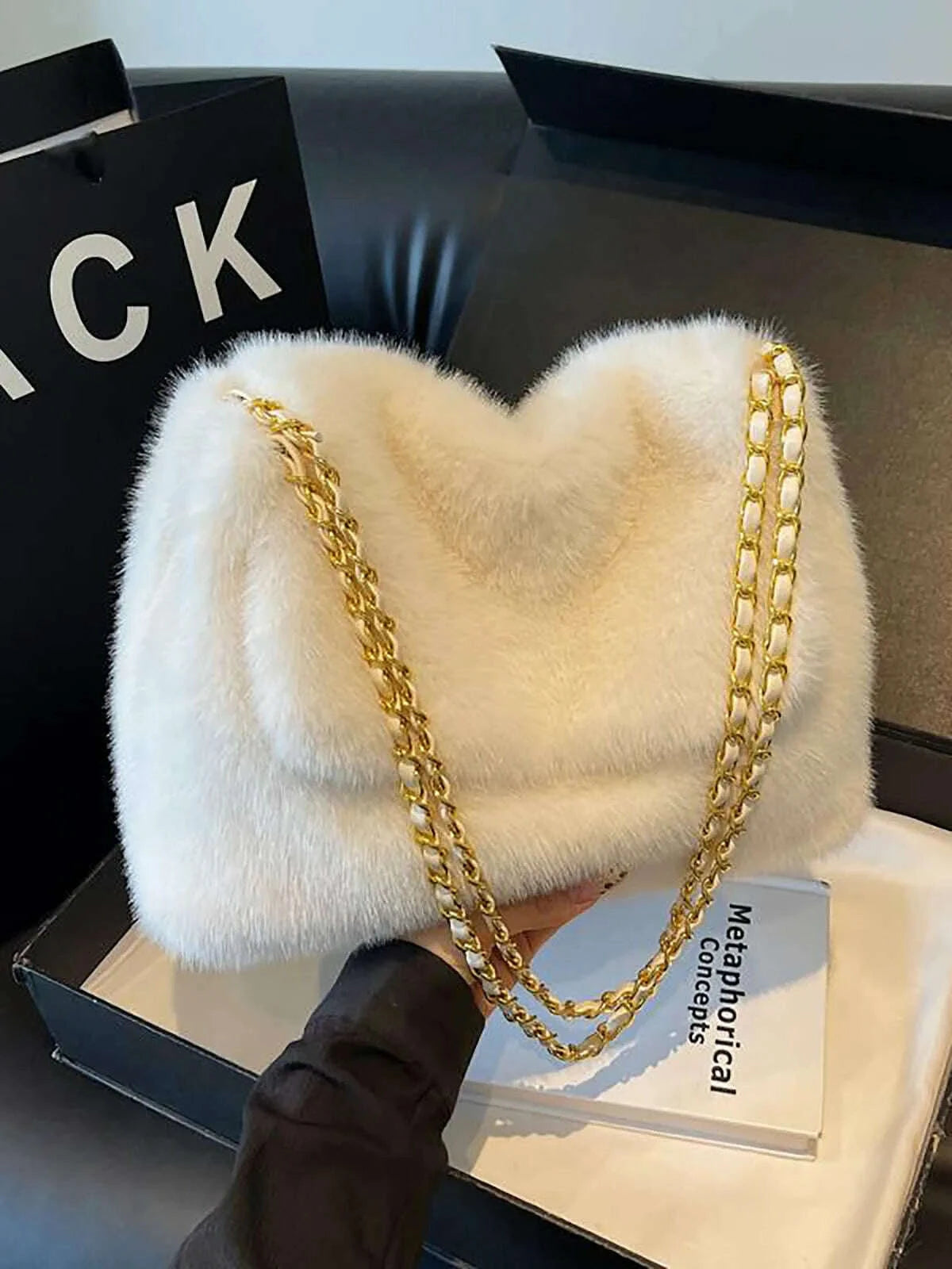 fashion-white-plush-tote-bag-women-casual-large-capacity-chain-one-shoulder-bags-autumnwinter-new-fake-fur-handbag-trendkimludkimlud-35556687